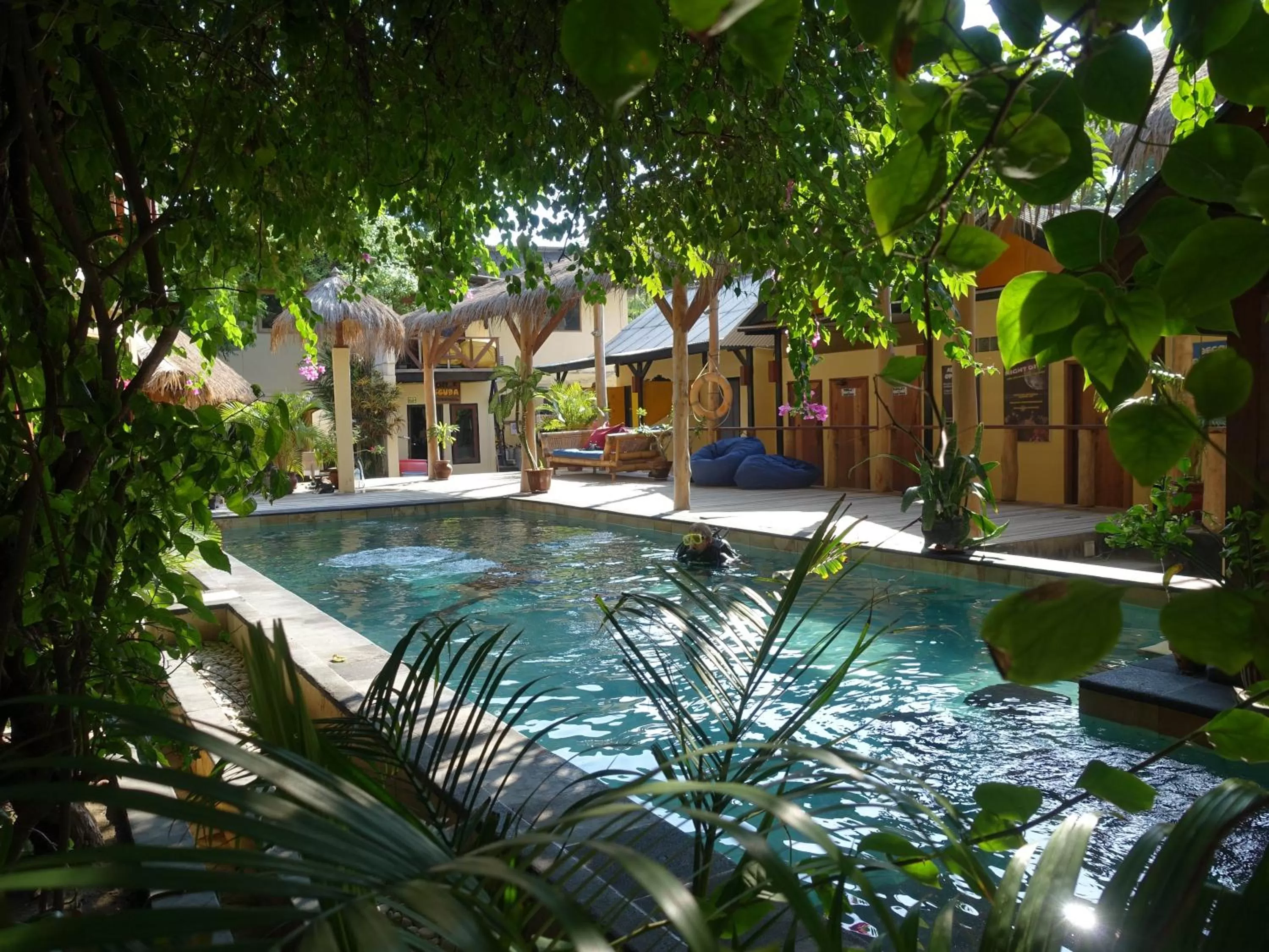 Swimming pool, Property Building in Gili Divers Hotel