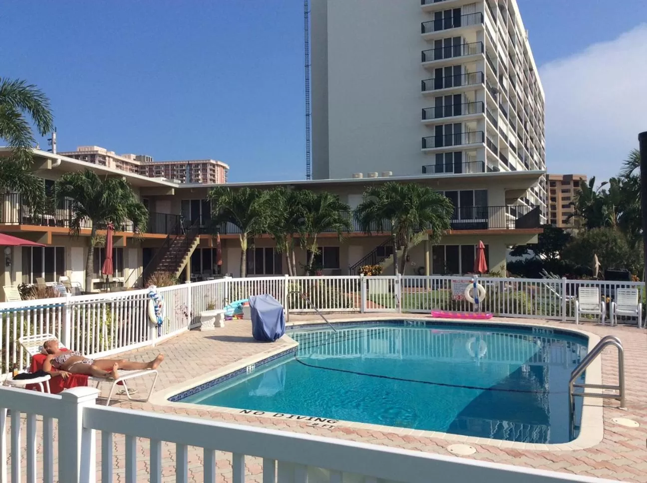 Property Building in Aqua Mar Condos