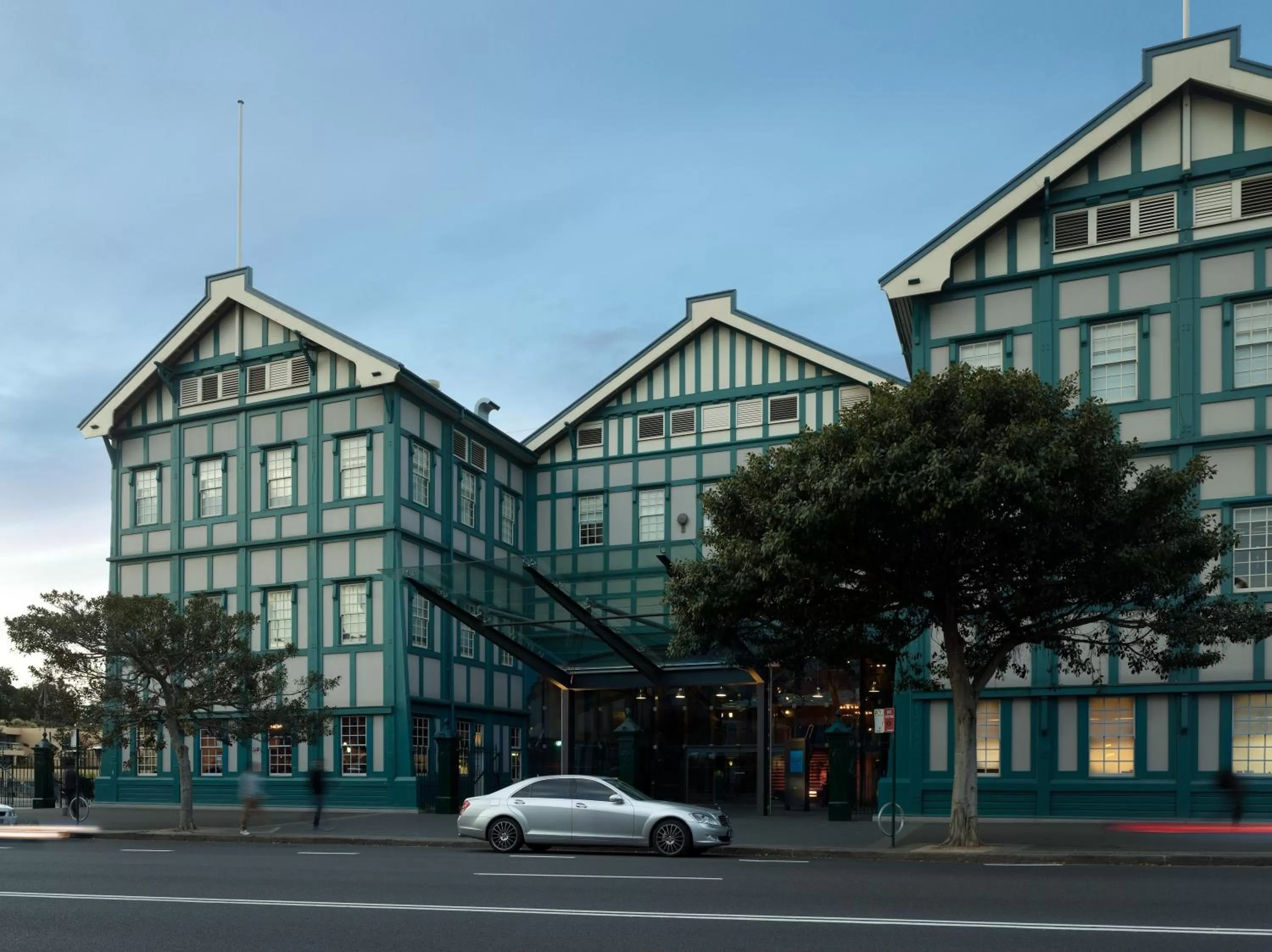 Facade/entrance in Ovolo Sydney Woolloomooloo, a Wyndham Hotel