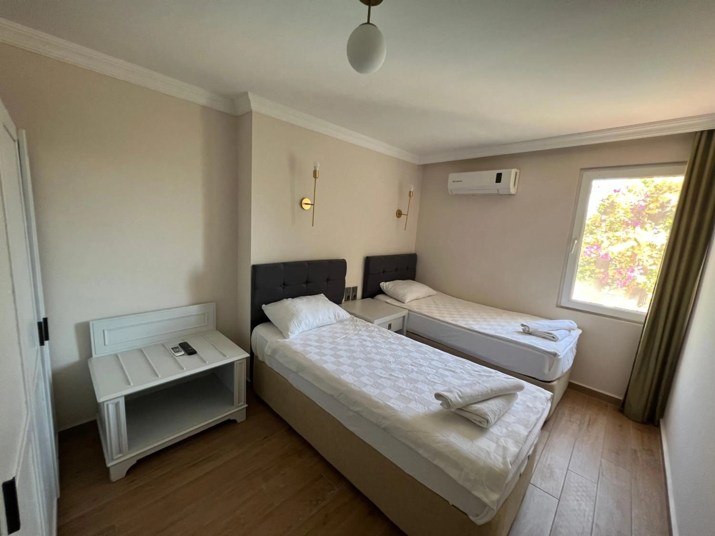 Bedroom, Bed in Moonshine Hotel & Suites