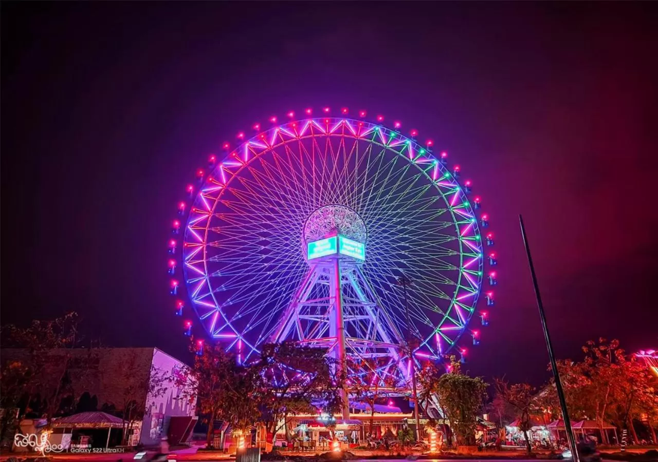 Activities, Evening Entertainment in Ladear Privilege Rooms