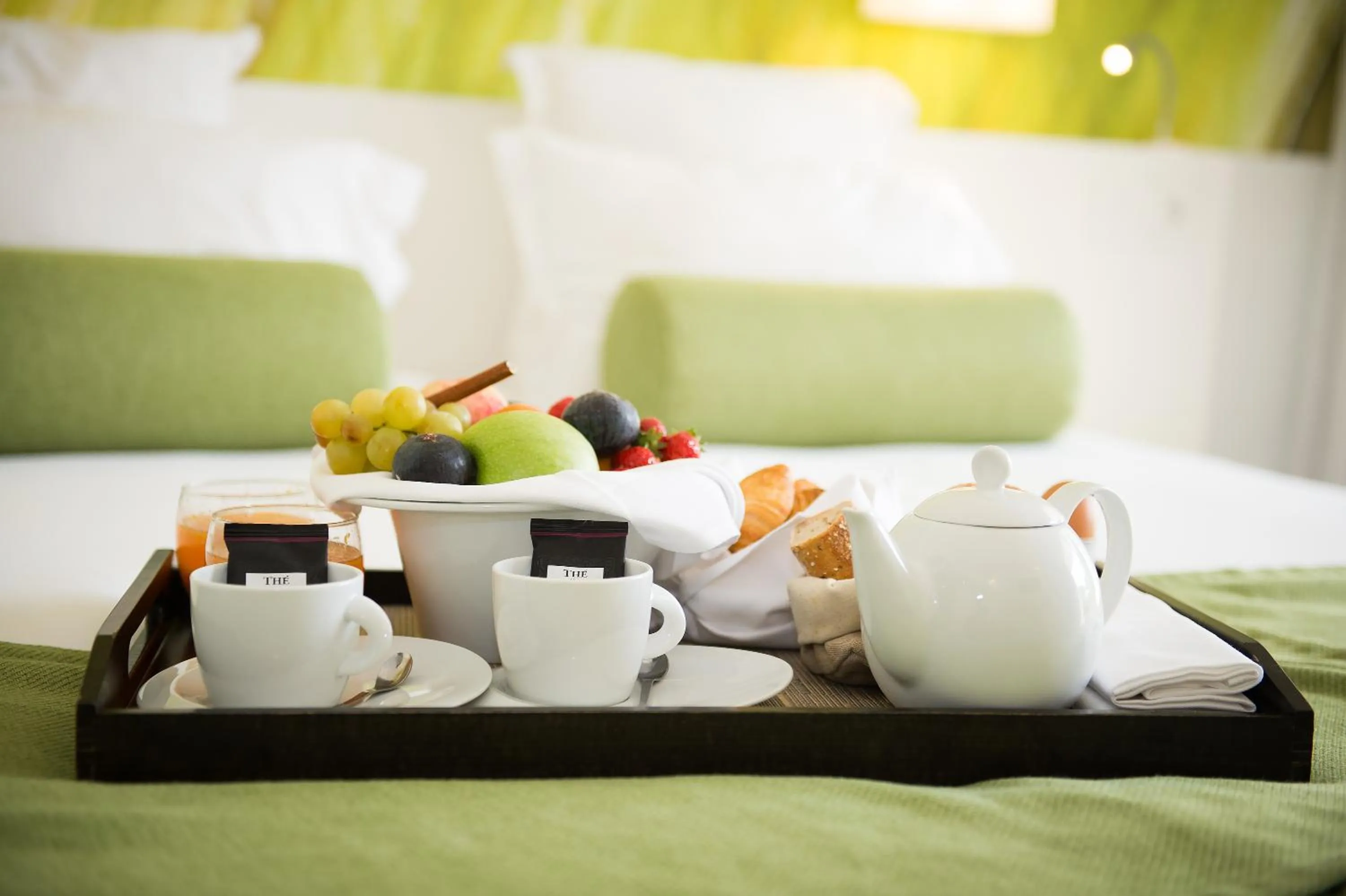 Breakfast, Bed in Hotel Restaurant La Vague de Saint Paul