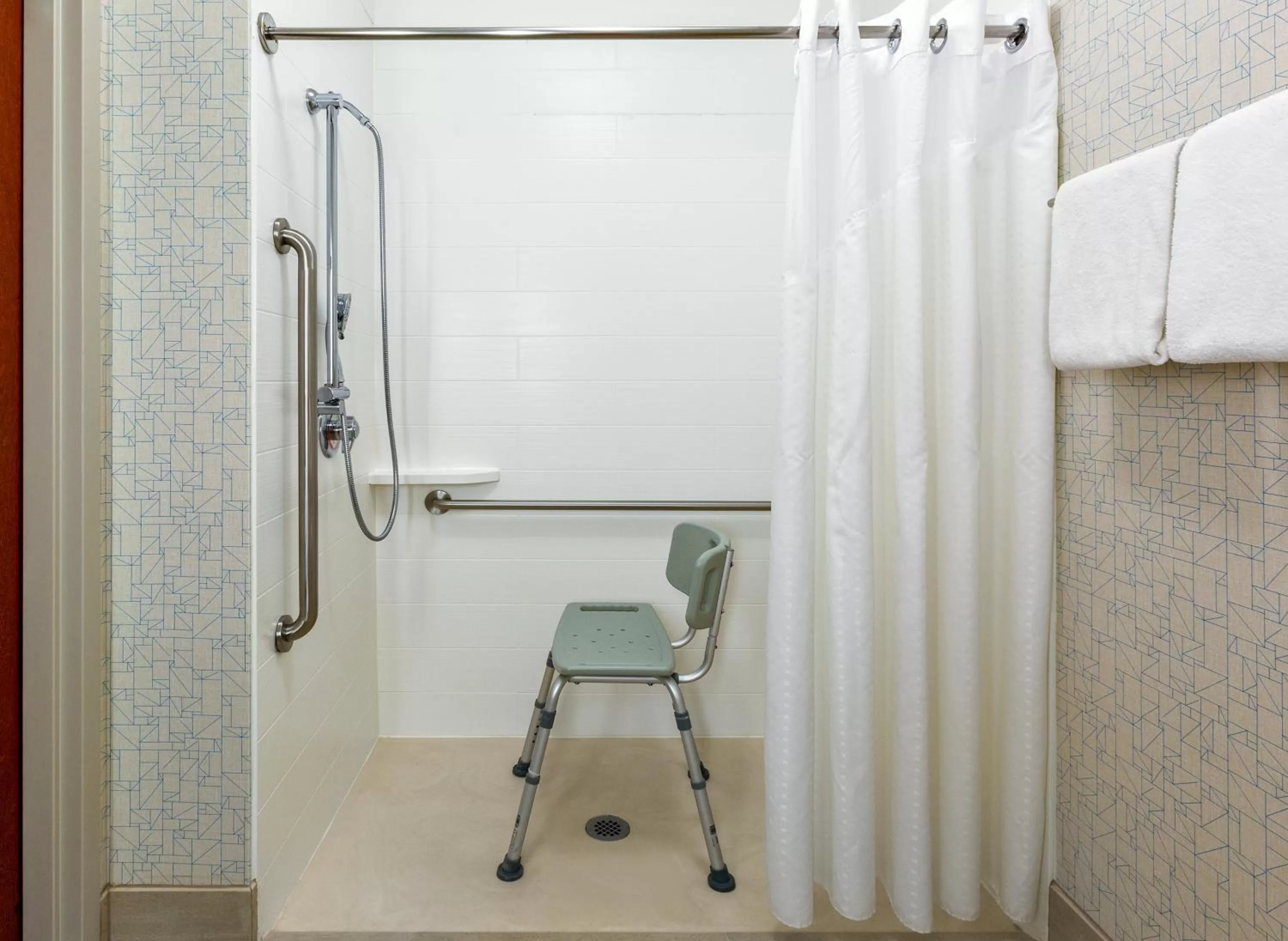 Bathroom in Holiday Inn Express Ellensburg by IHG