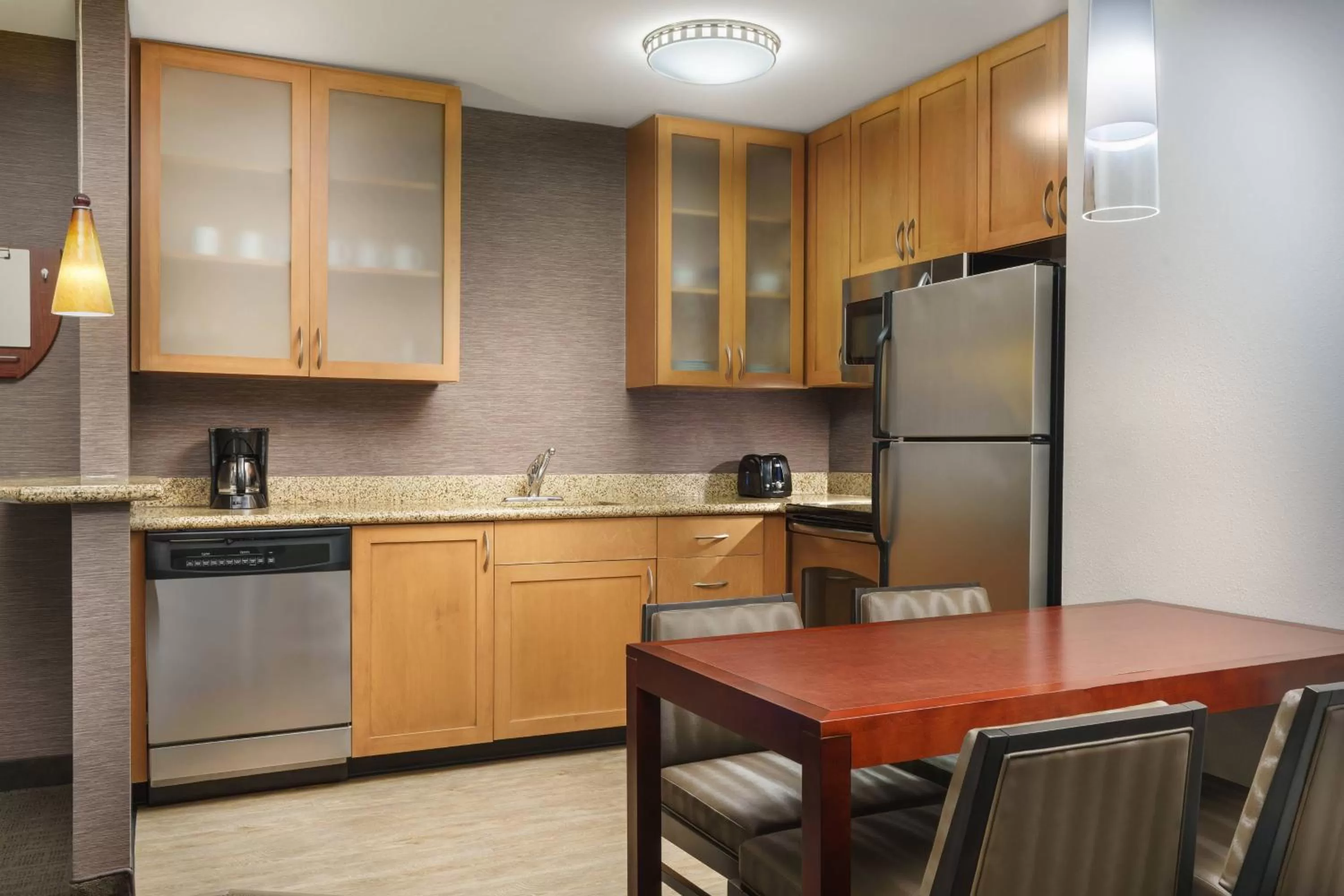 Kitchen or kitchenette in Residence Inn by Marriott Charleston North/Ashley Phosphate