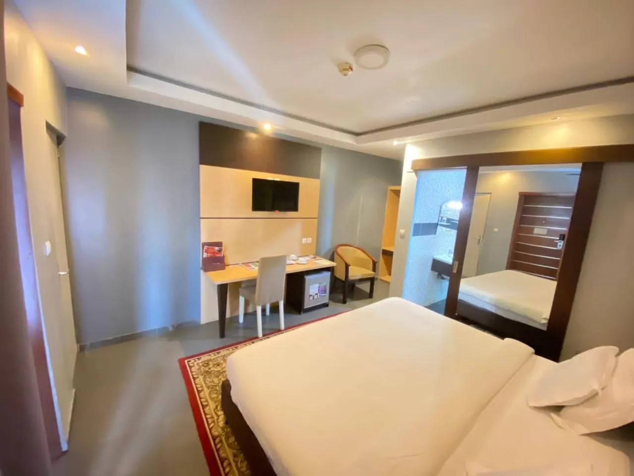 Bed in Fini Hotel Bobende