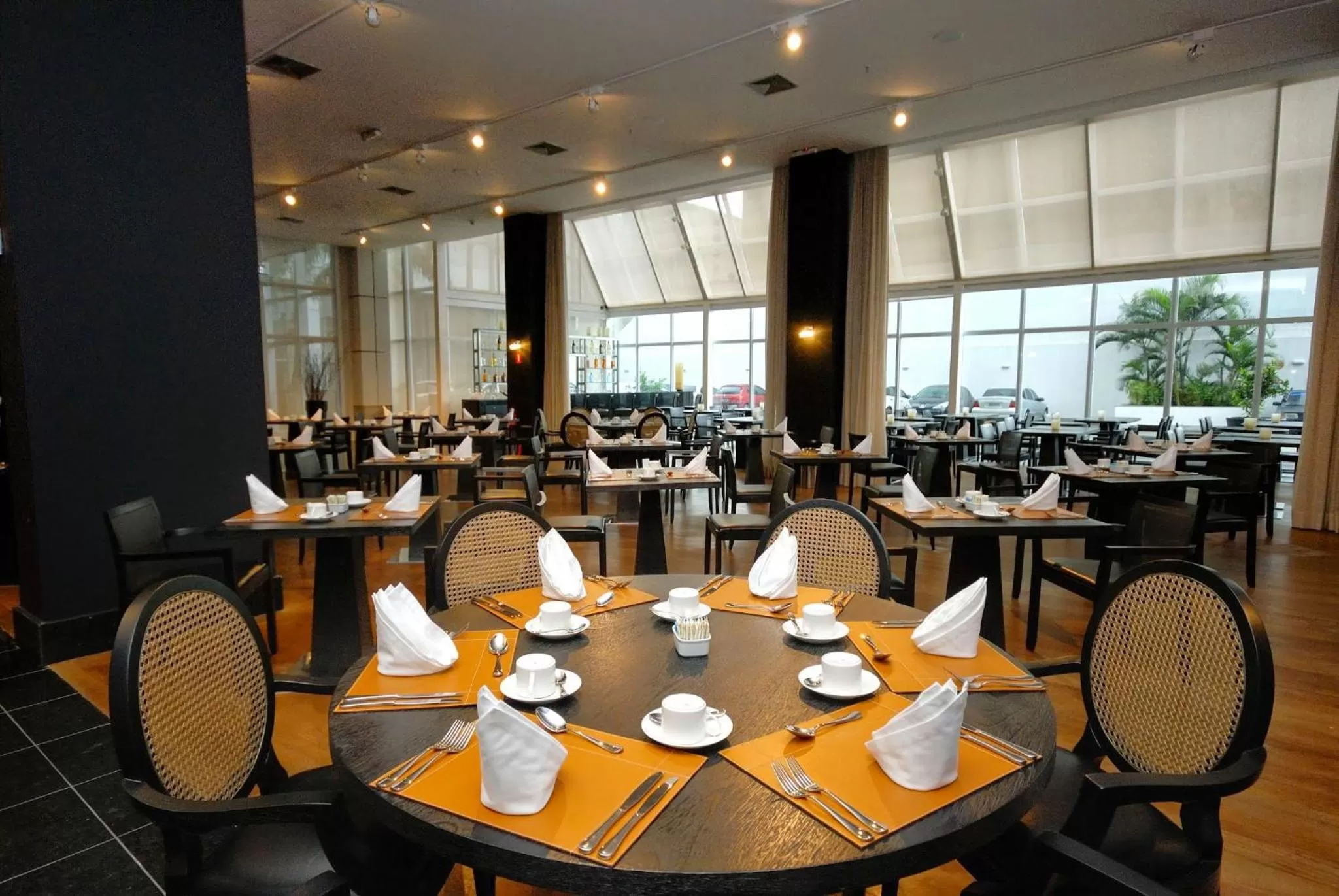 Restaurant/places to eat in Golden Tulip Porto Vitória