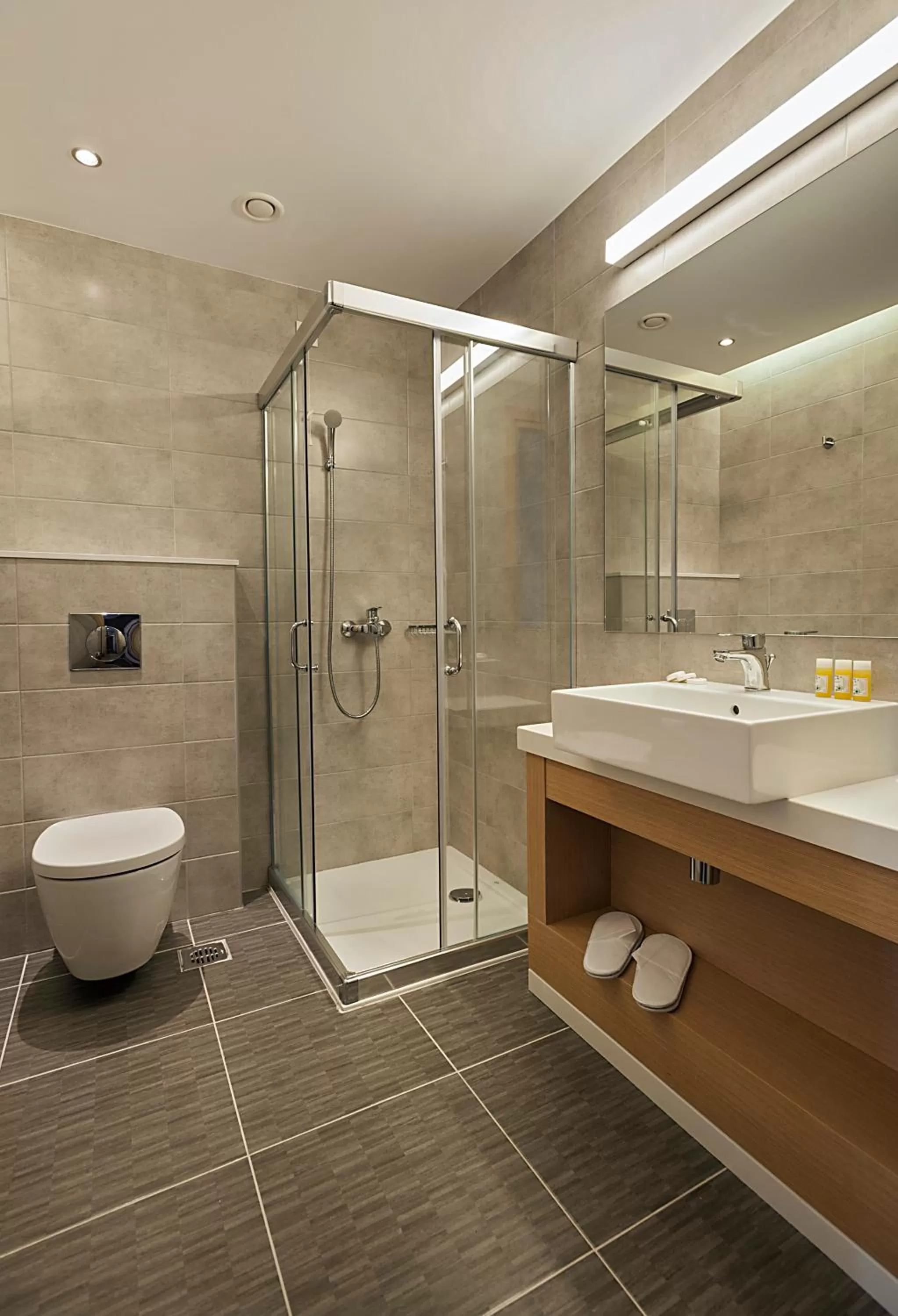 Bathroom in Kriti Hotel