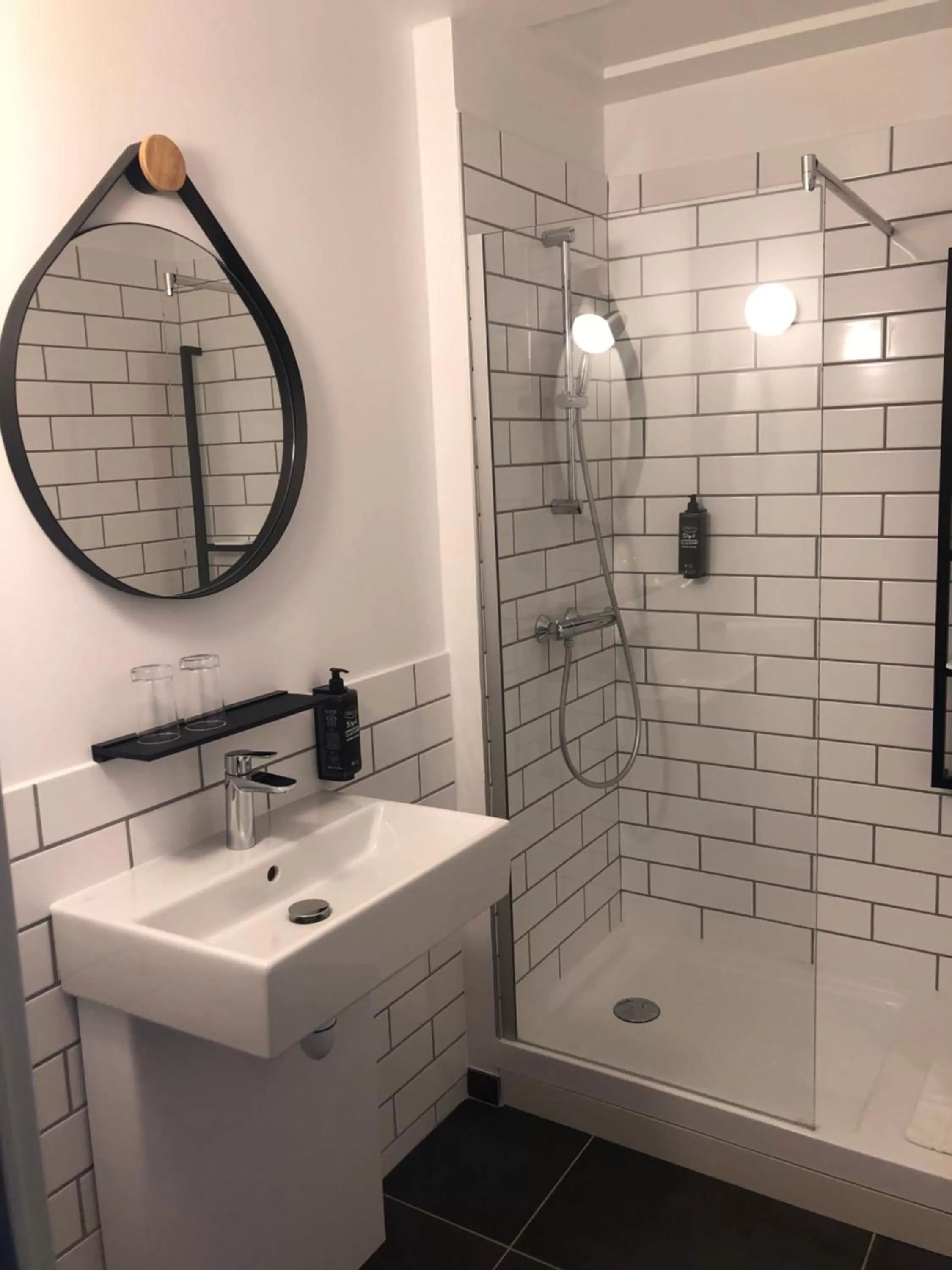 Bathroom in Ibis Centre Millau