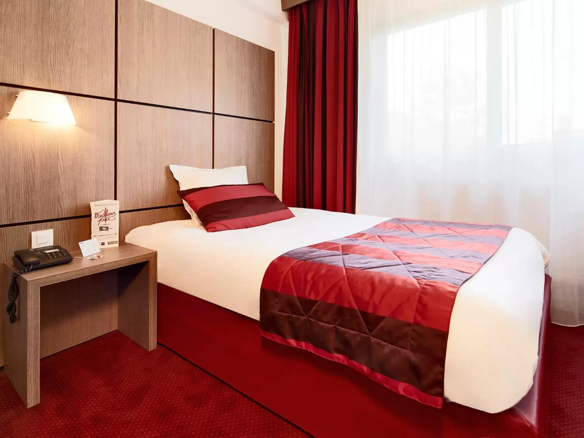 Single Room in Kyriad Grenoble Centre Single Room in Kyriad Grenoble Centre