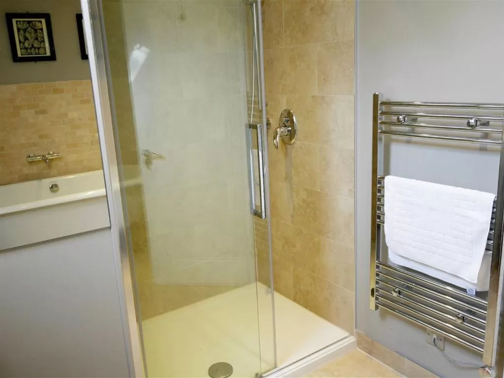 Bathroom in The Sun Inn