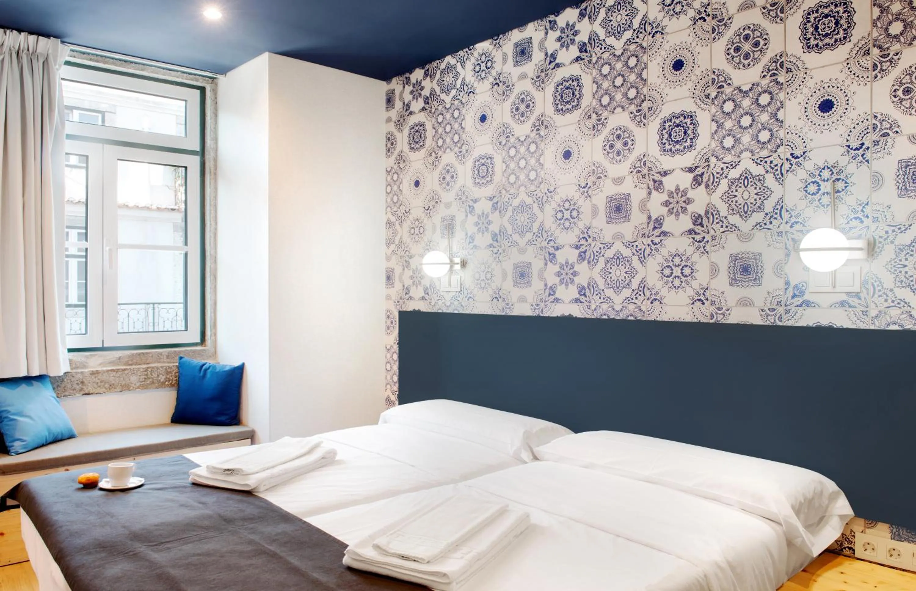 Photo of the whole room, Bed in The Central House Lisbon Baixa