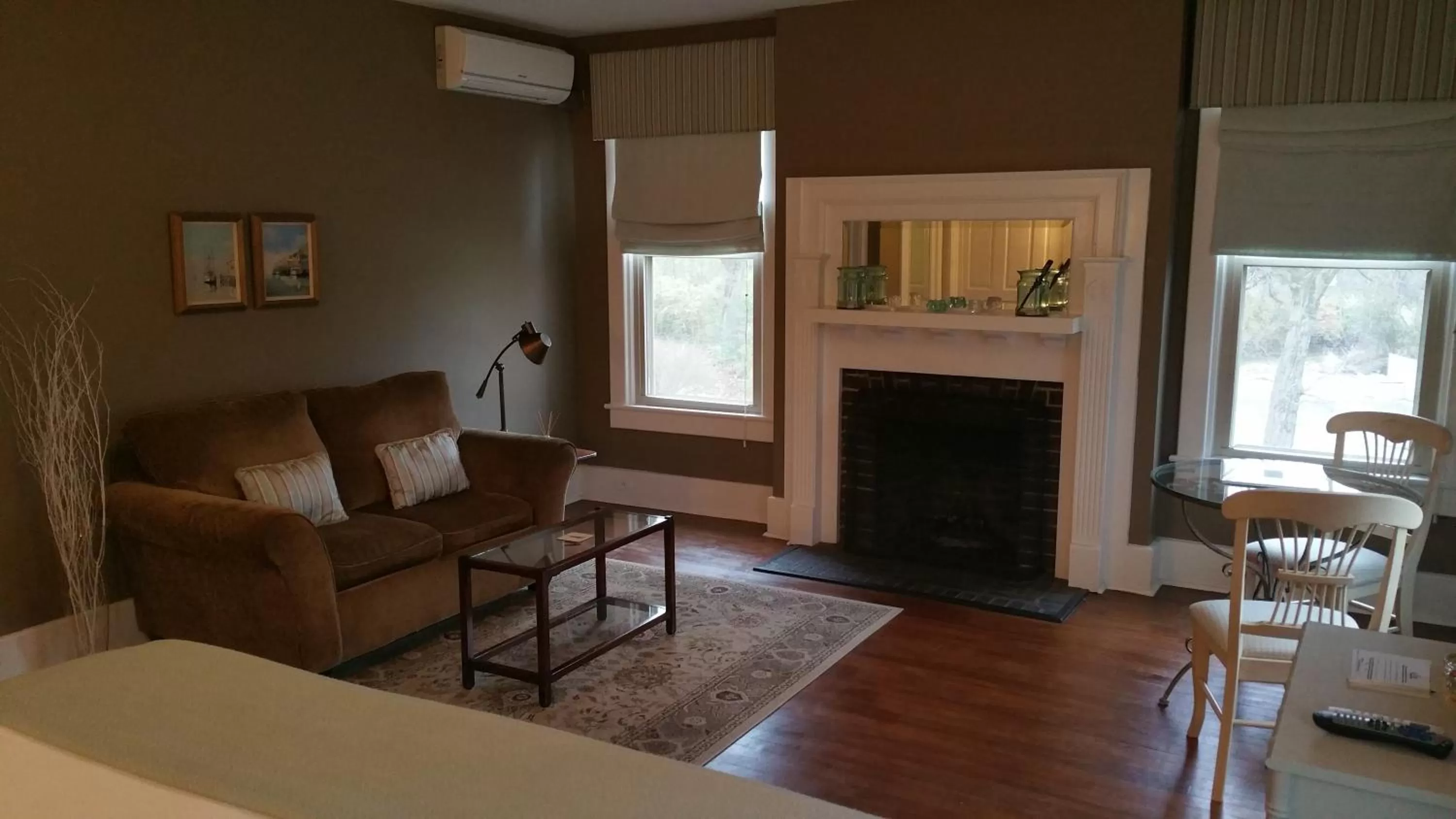 Photo of the whole room in The Inn at Ragged Edge