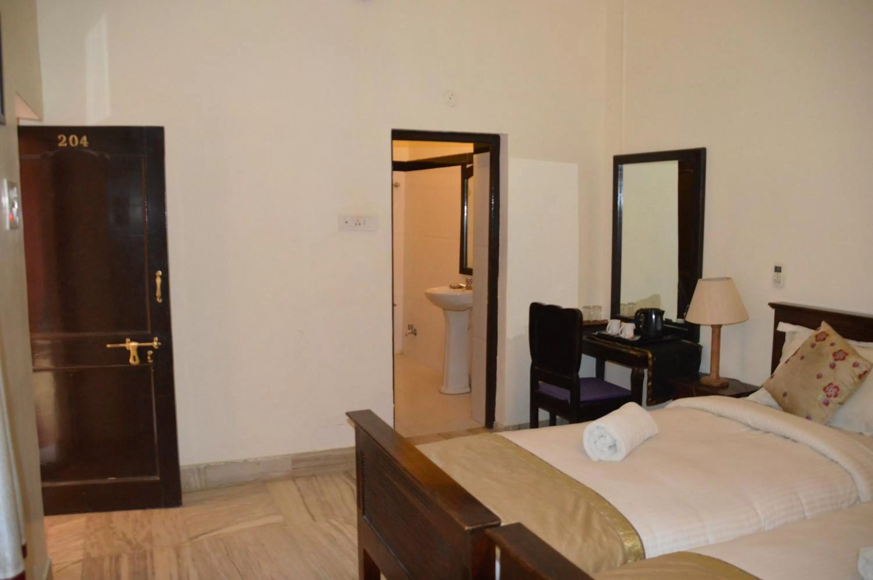 Bed in Hotel Shahi Garh