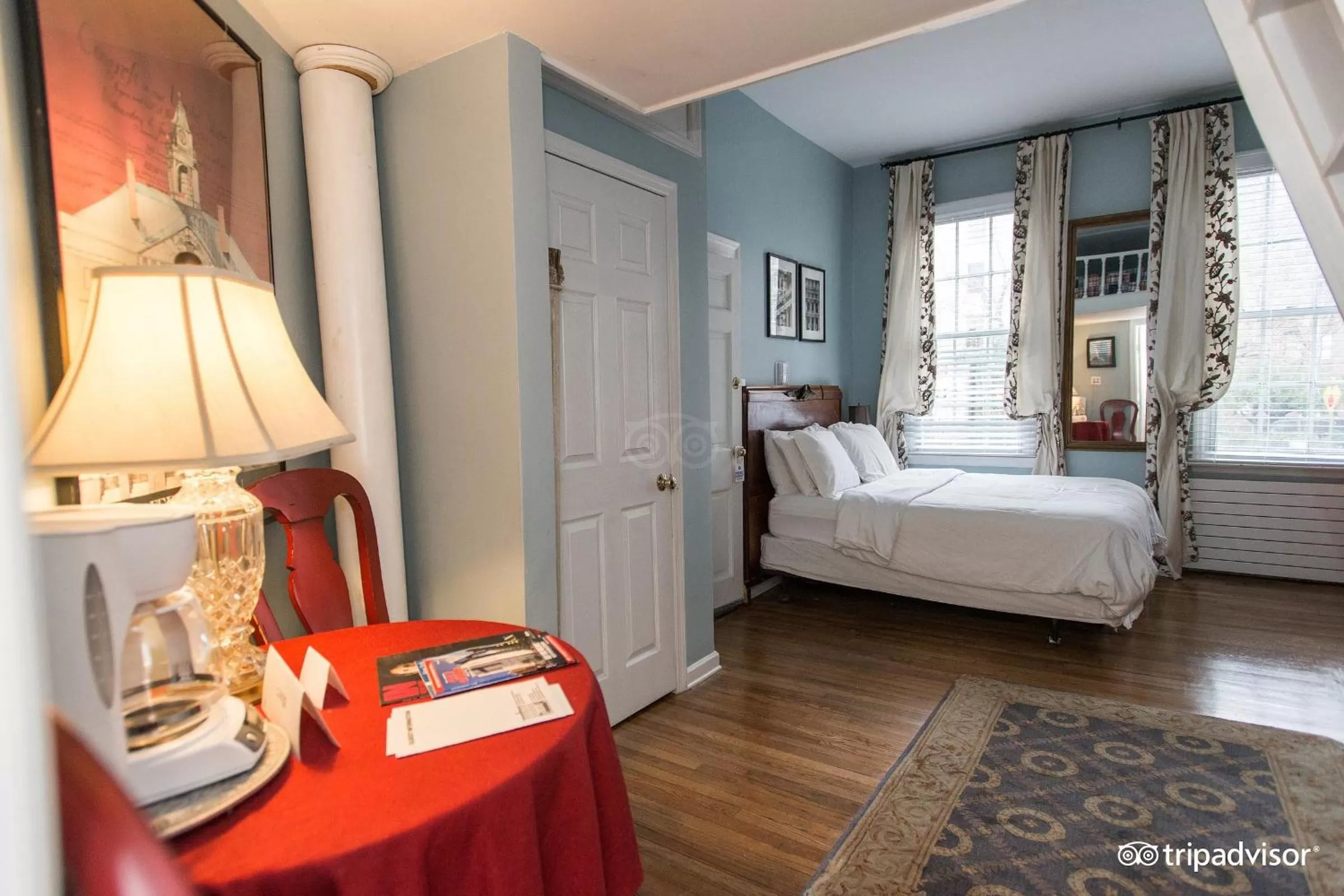 Photo of the whole room, Bed in Incentra Village Hotel