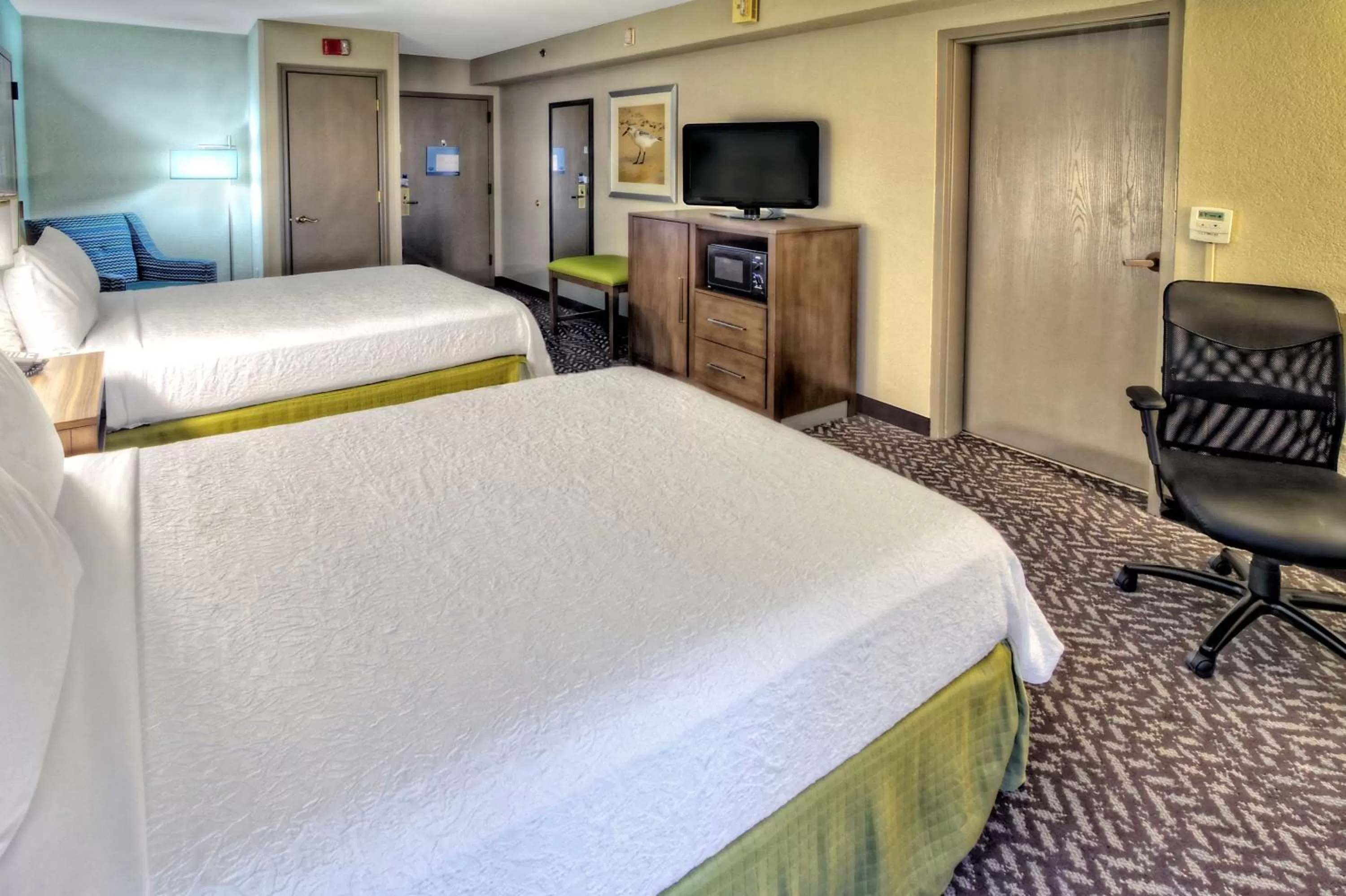 Bed in Hampton Inn Beaufort