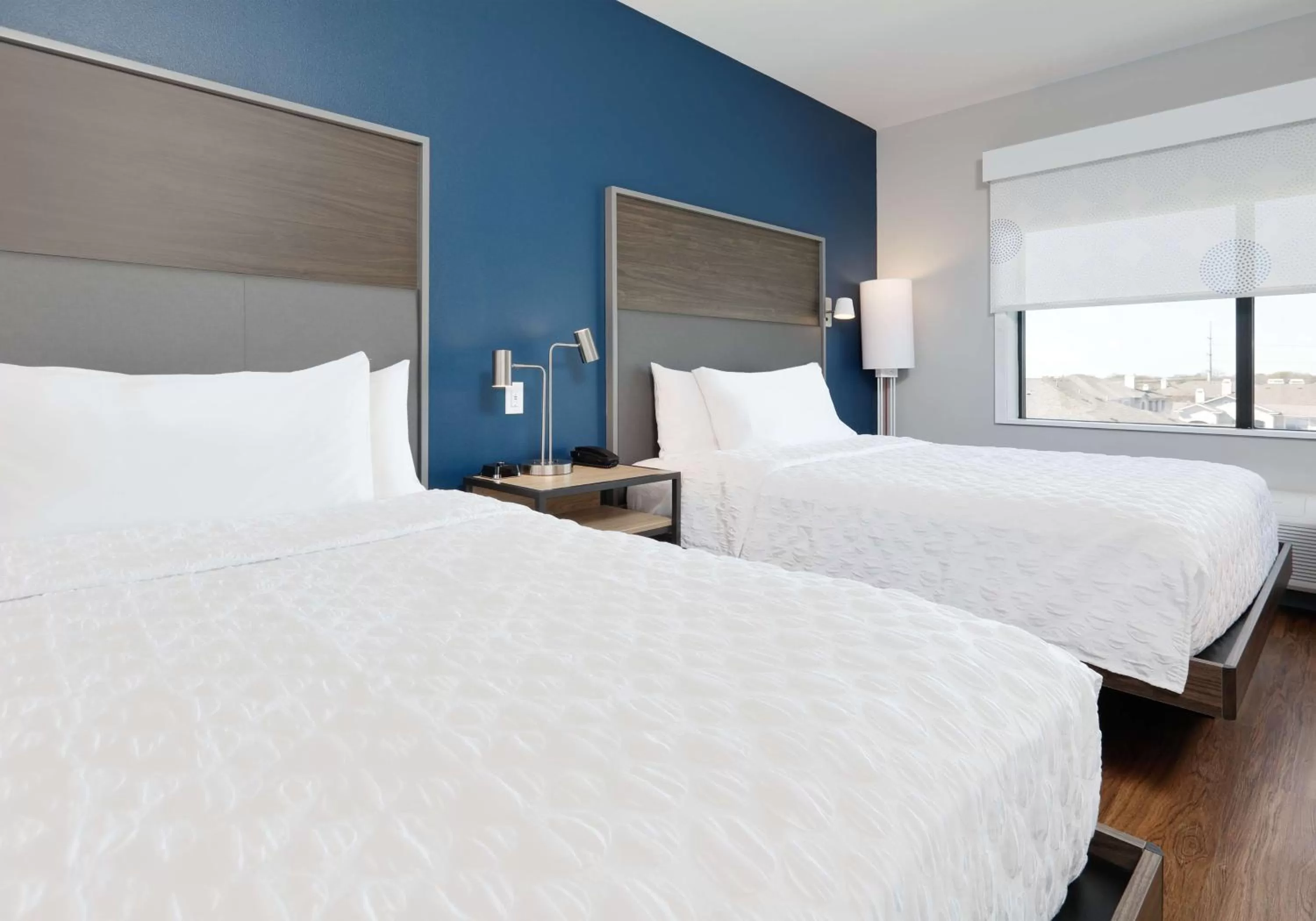 Bed in Tru By Hilton Euless Dfw West, Tx