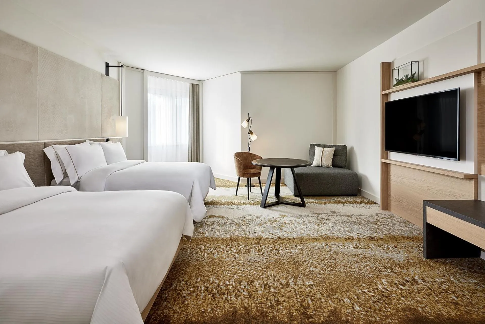 TV and multimedia, Bed in The Westin Grand Frankfurt