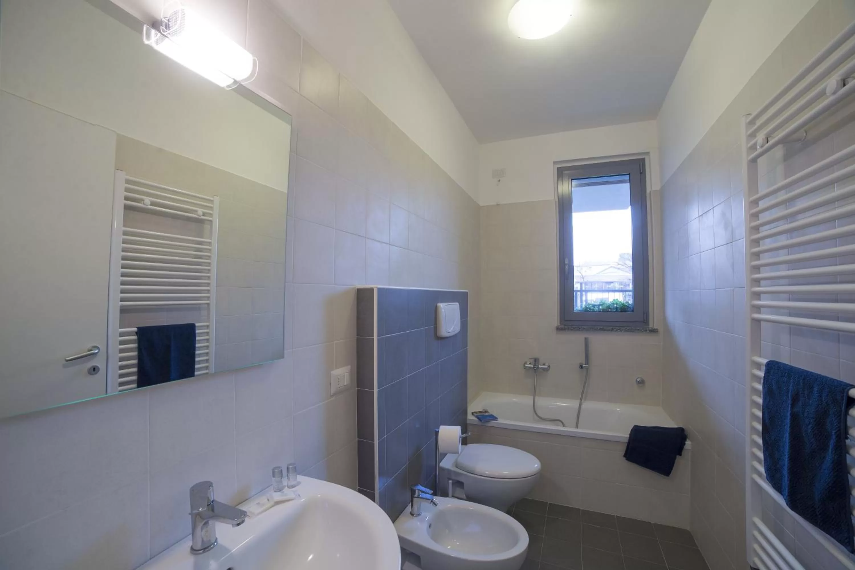 Bathroom in Aurum Aparthotels Pianell 10