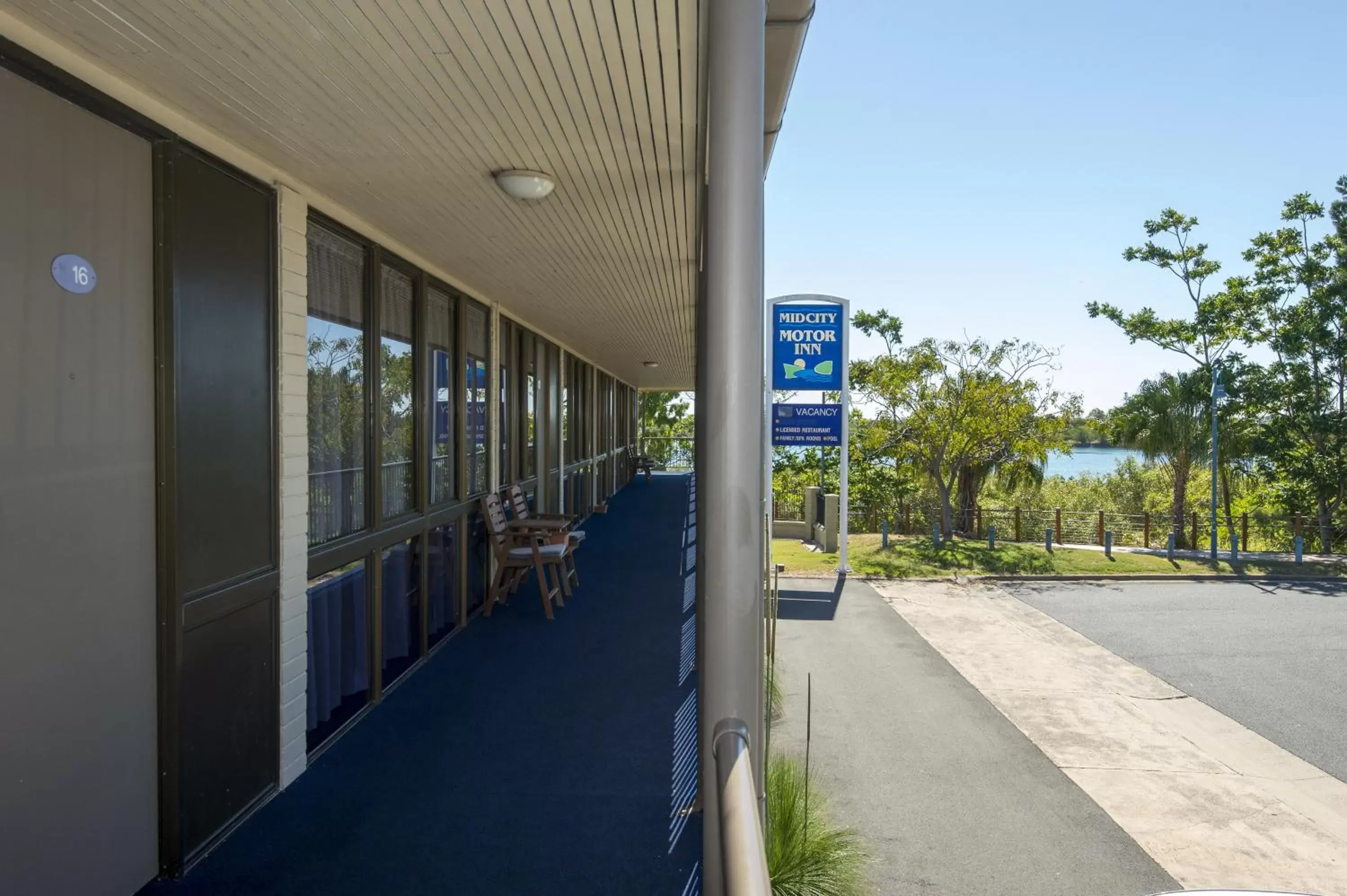 Twin King in Mid City Motor Inn Twin King in Mid City Motor Inn