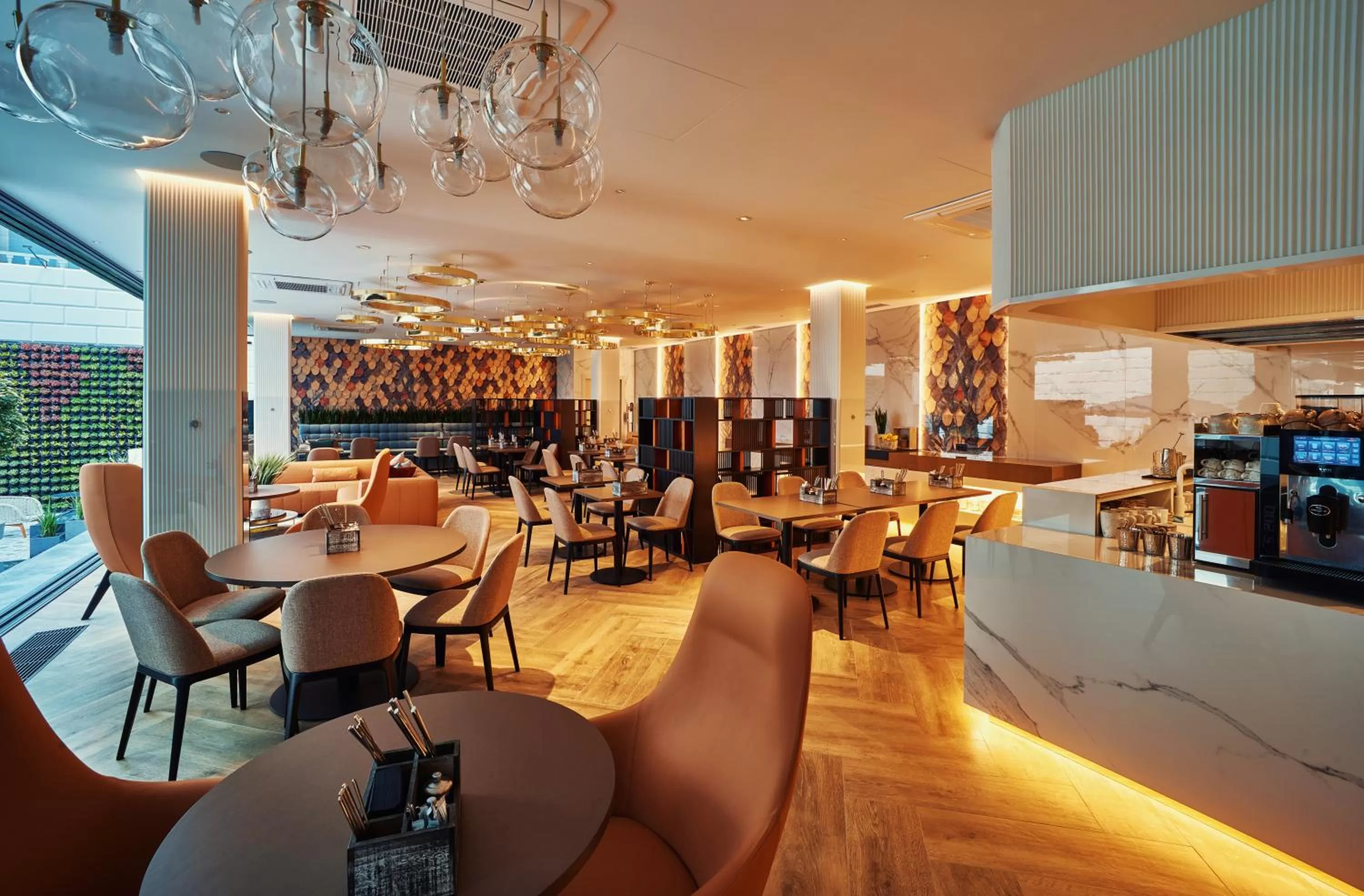 Restaurant/places to eat in Radisson Hotel City Centre Odesa