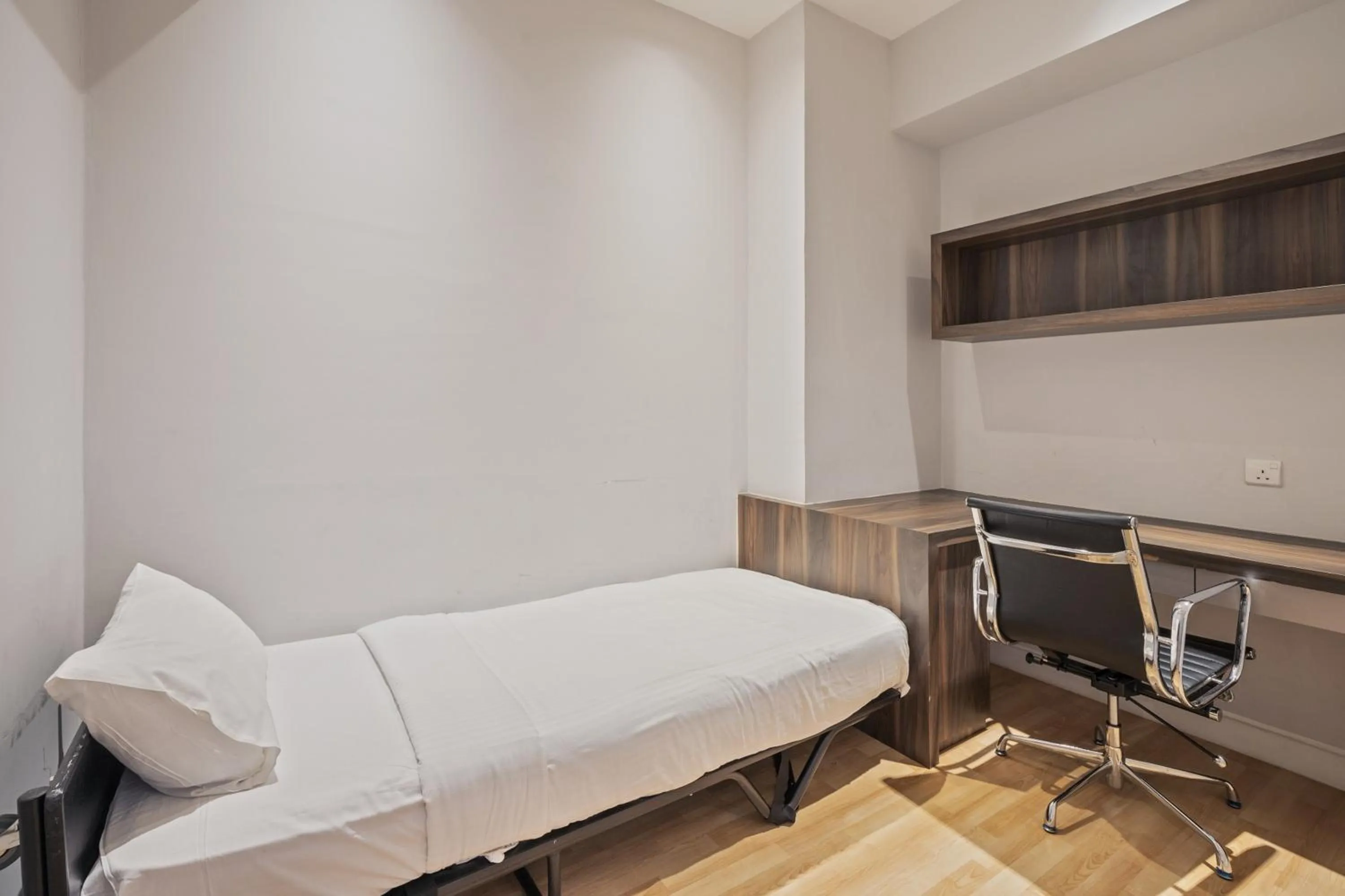 Bed in Greystone D' Majestic Place