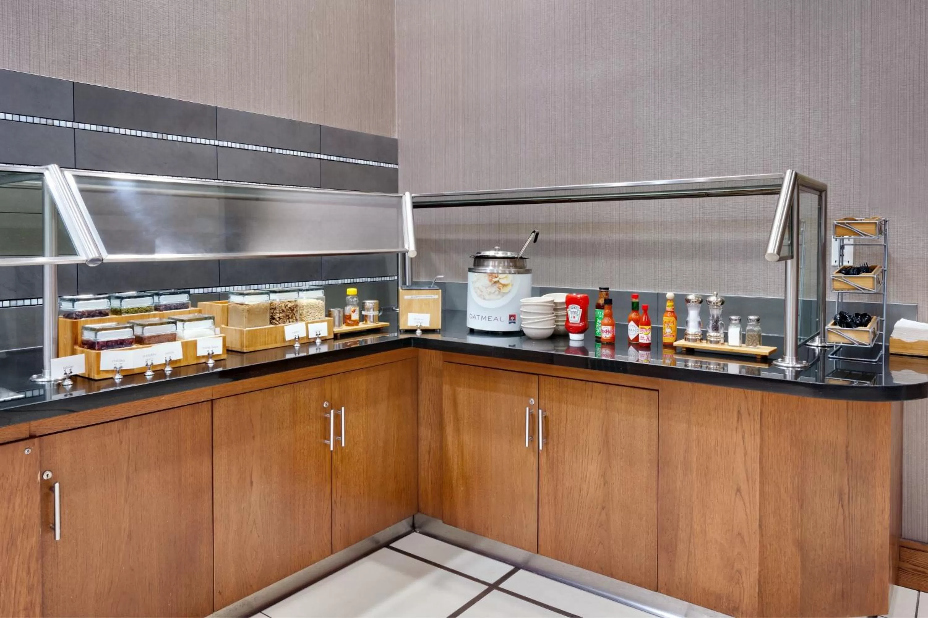 Breakfast in SpringHill Suites by Marriott Las Vegas Convention Center