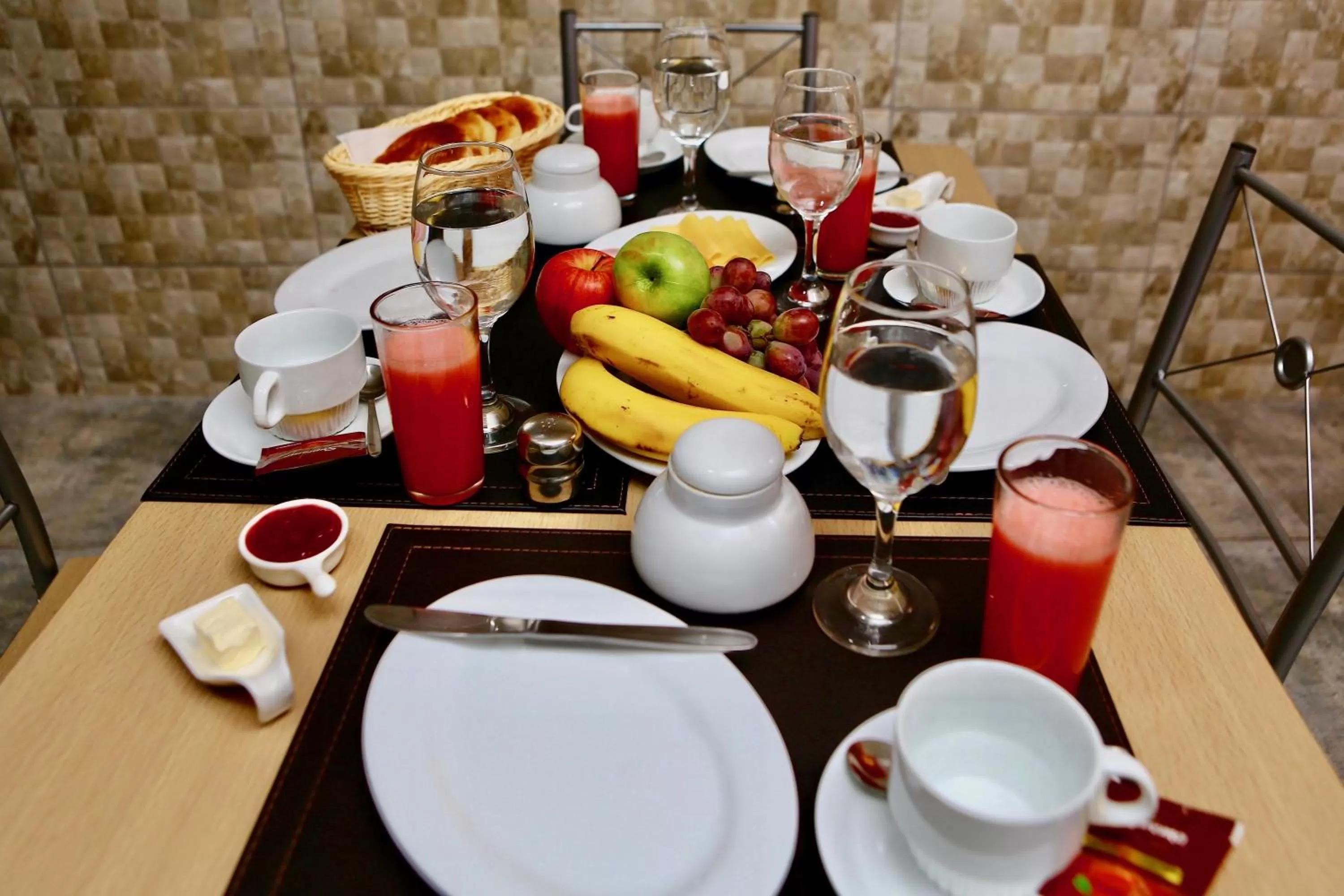 Food and drinks, Breakfast in Yakana Hotel