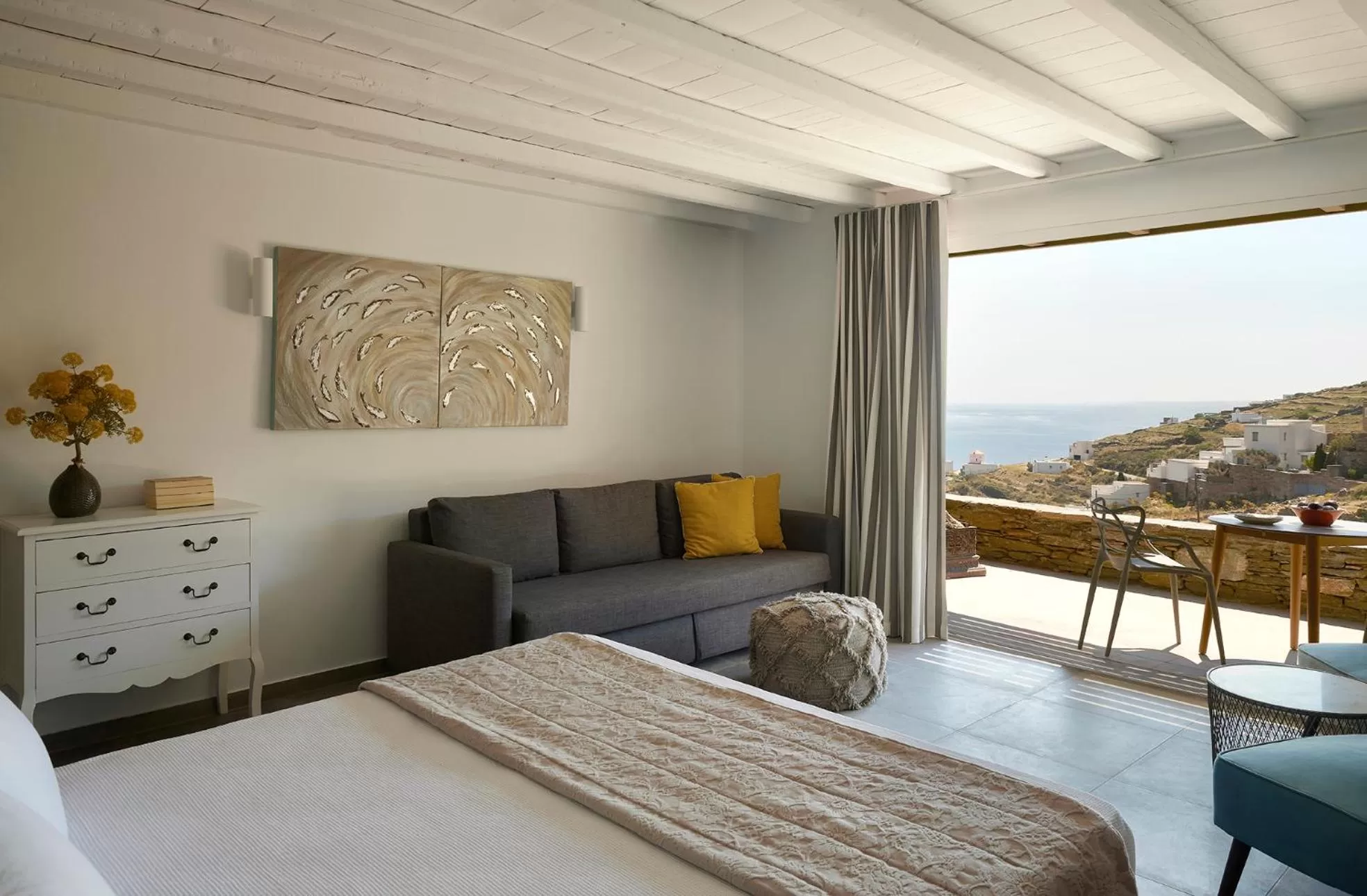 Photo of the whole room, Bed in Aeolis Tinos Suites