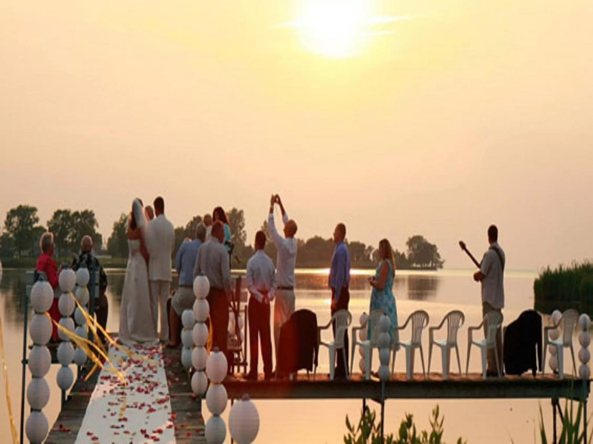 Decorative detail in Inn at Huntingfield Creek