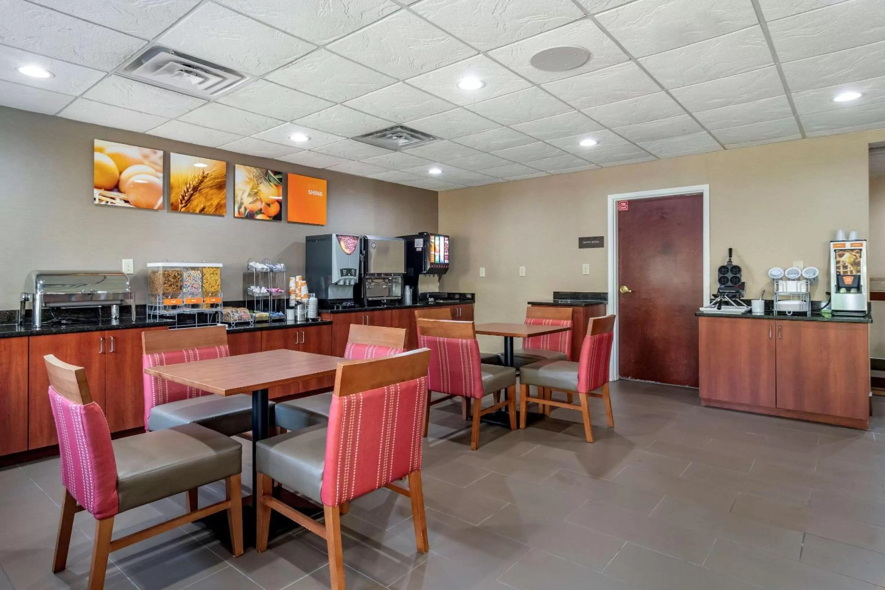 Restaurant/places to eat in Comfort Suites Woodstock - Atlanta North
