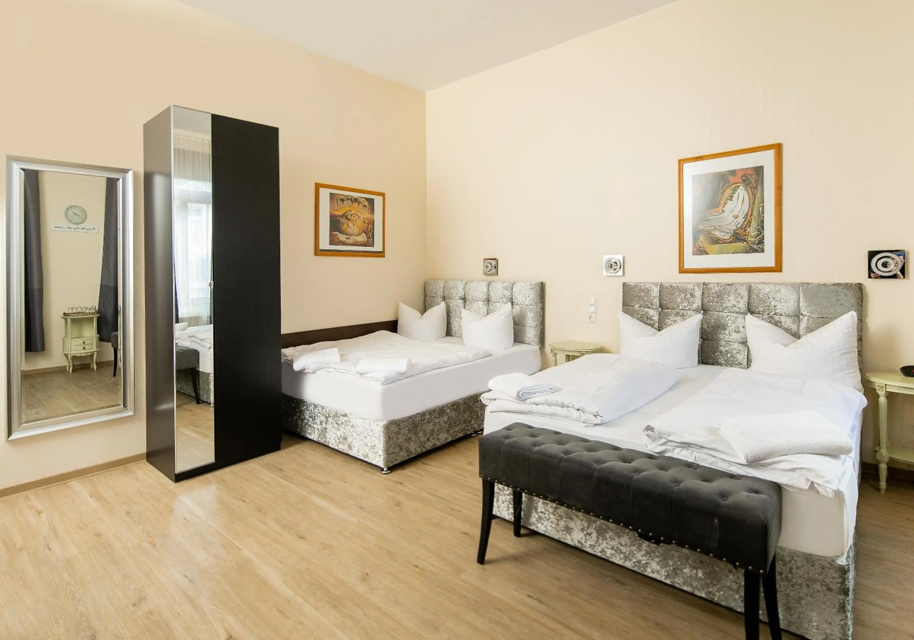 Photo of the whole room in City Hotel Kaiserhof