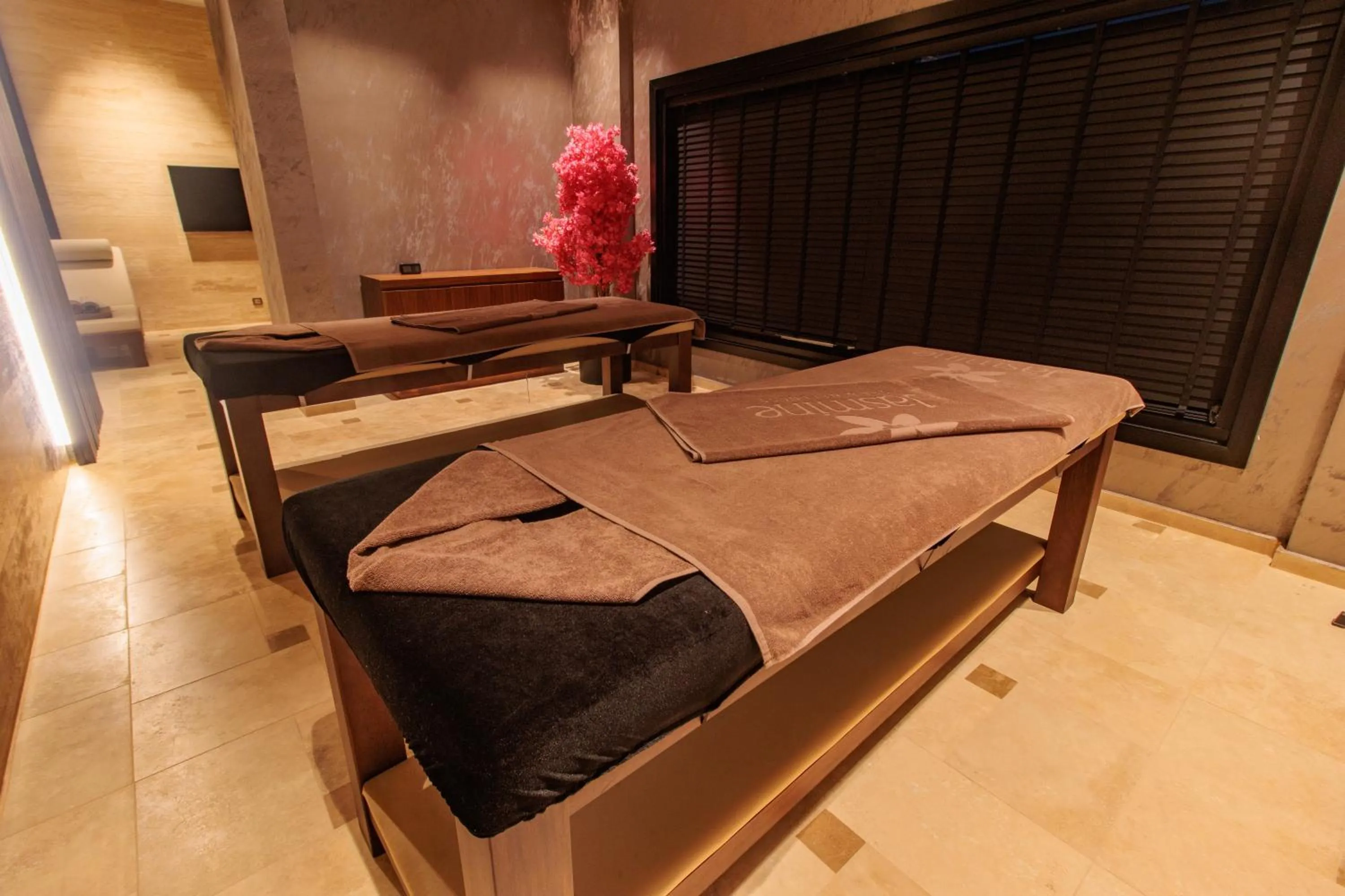 Spa and wellness centre/facilities, Bed in Anadolu Hotels Esenboga Thermal