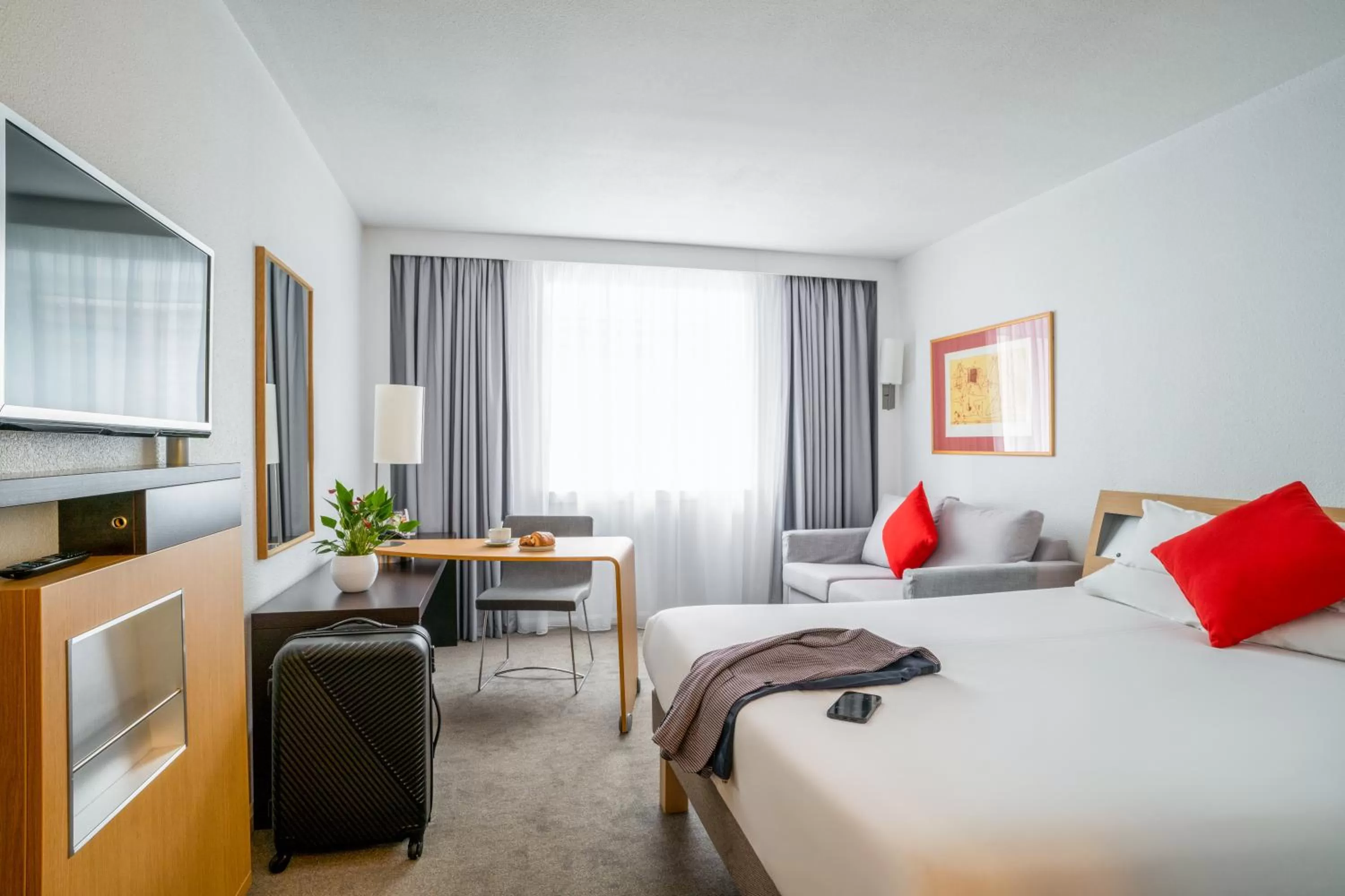 Bedroom, Bed in Novotel Glasgow Centre