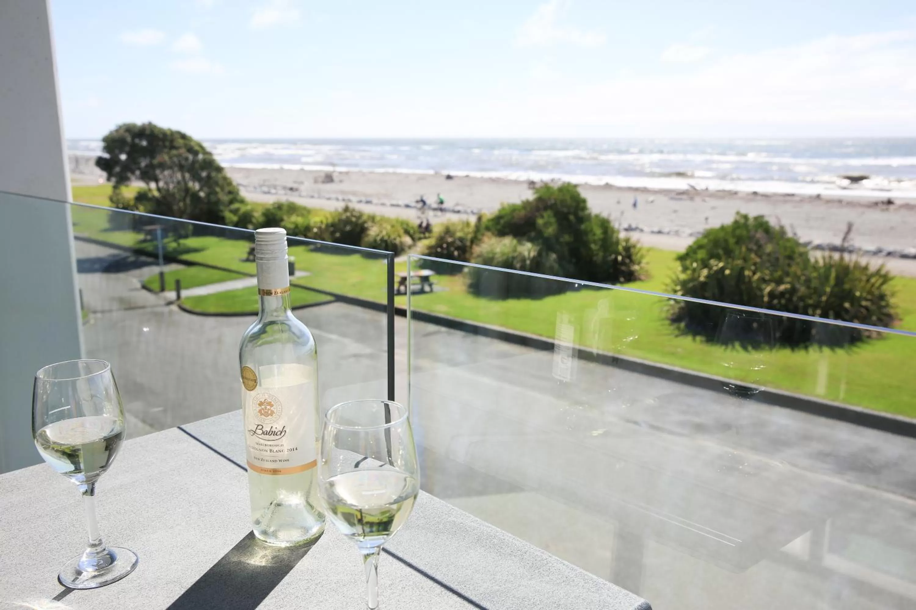 Beach in Beachfront Hotel Hokitika