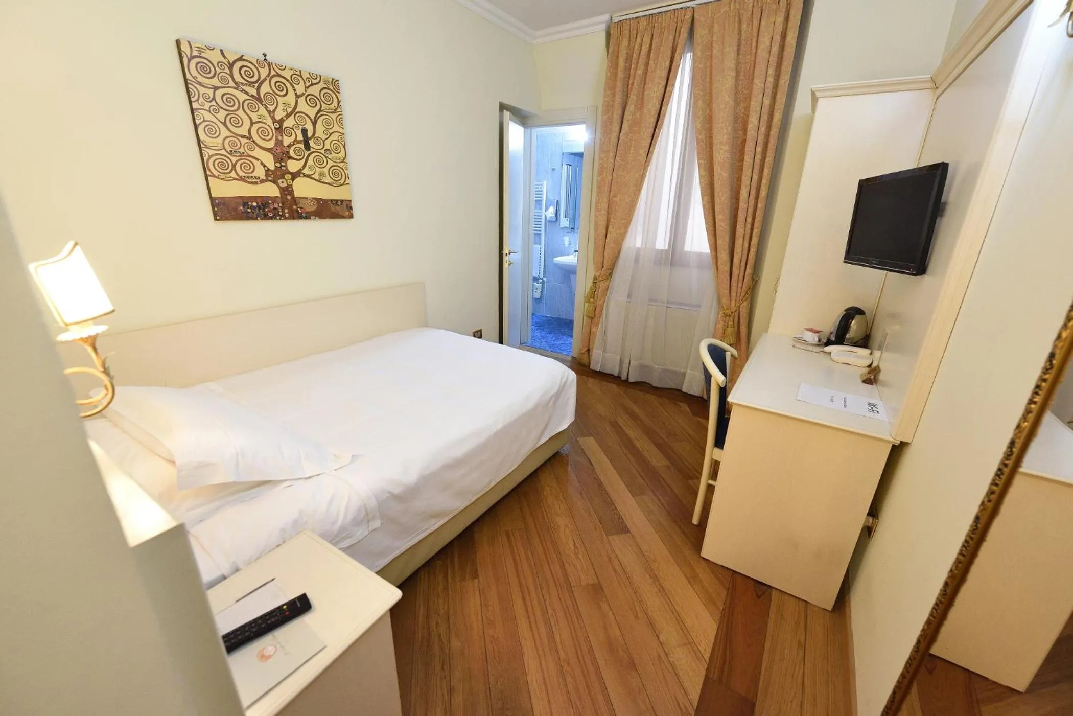 Bedroom, Bed in Relais La Corte di Cloris