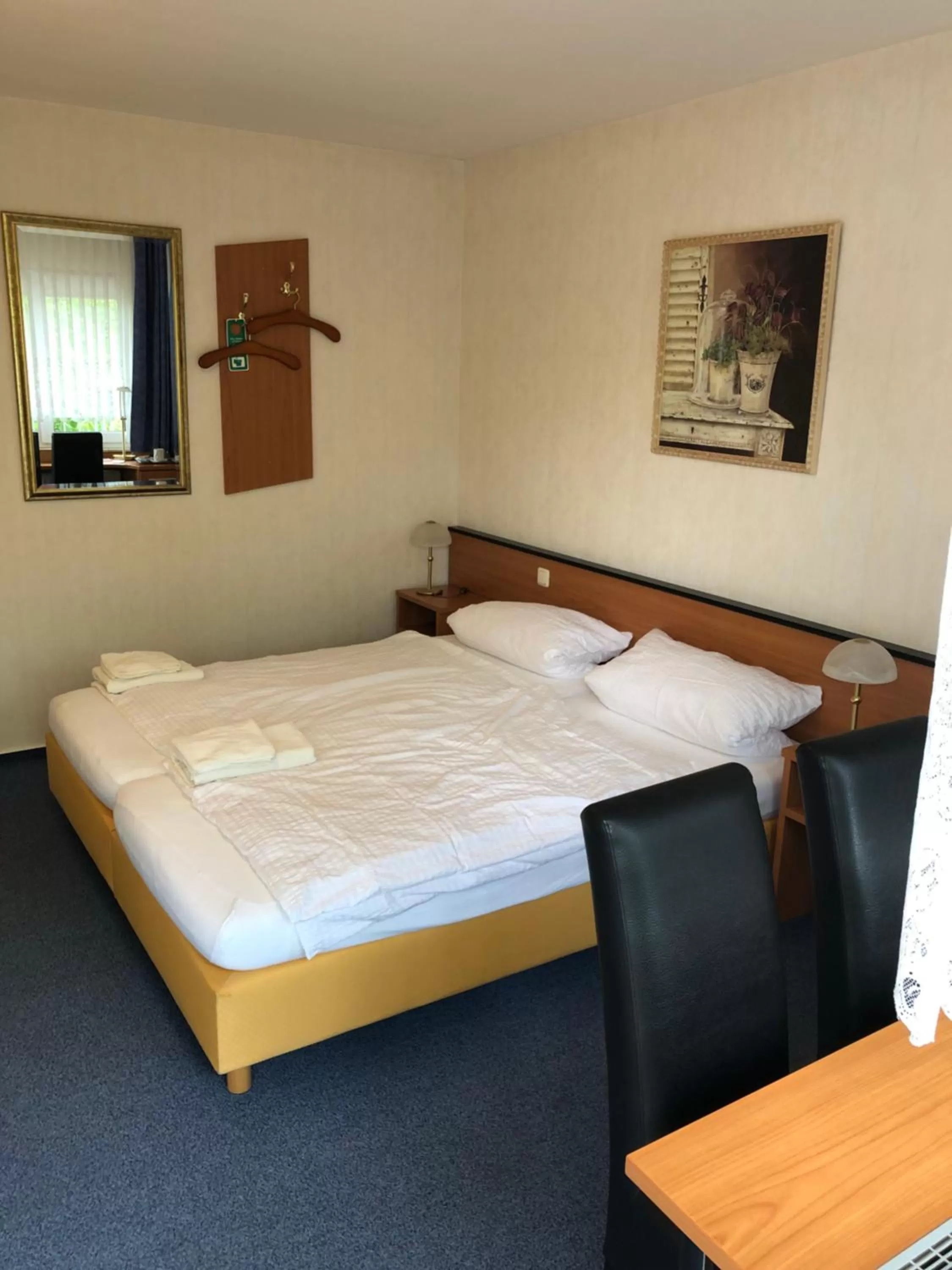 Photo of the whole room, Bed in Gästehaus Am Vogelsang