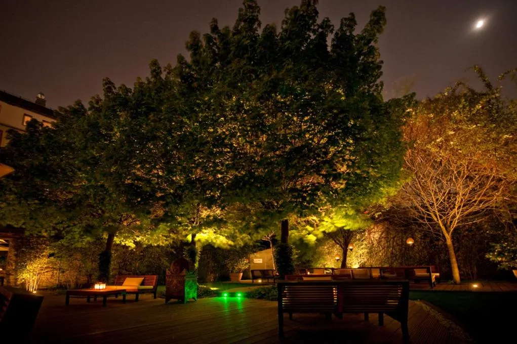 Night in Bristol Hotel - Frankfurt City Centre - Central