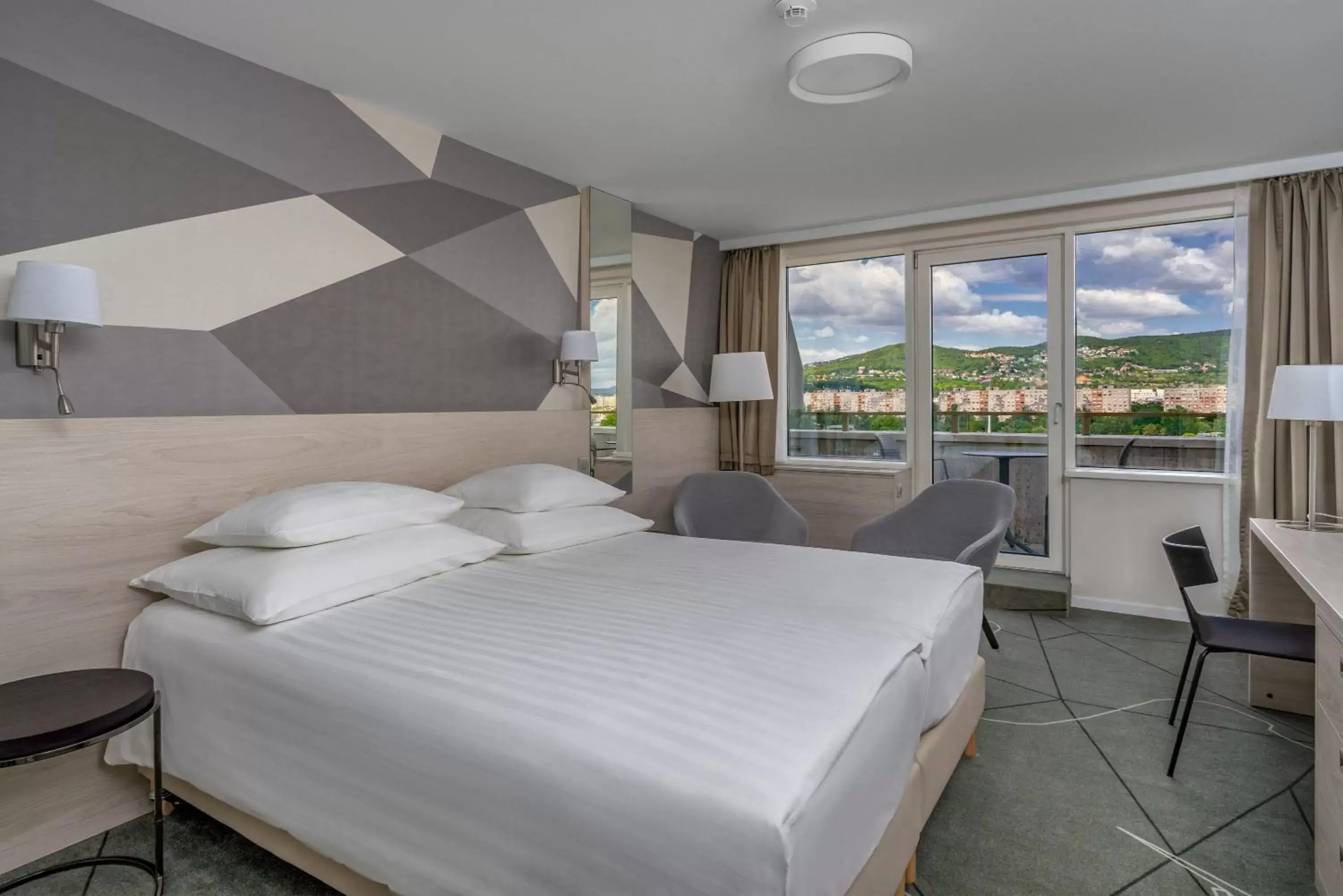 Premium Plus Room with Wellness and Fitness Access in Ensana Thermal Margaret Island Premium Plus Room with Wellness and Fitness Access in Ensana Thermal Margaret Island