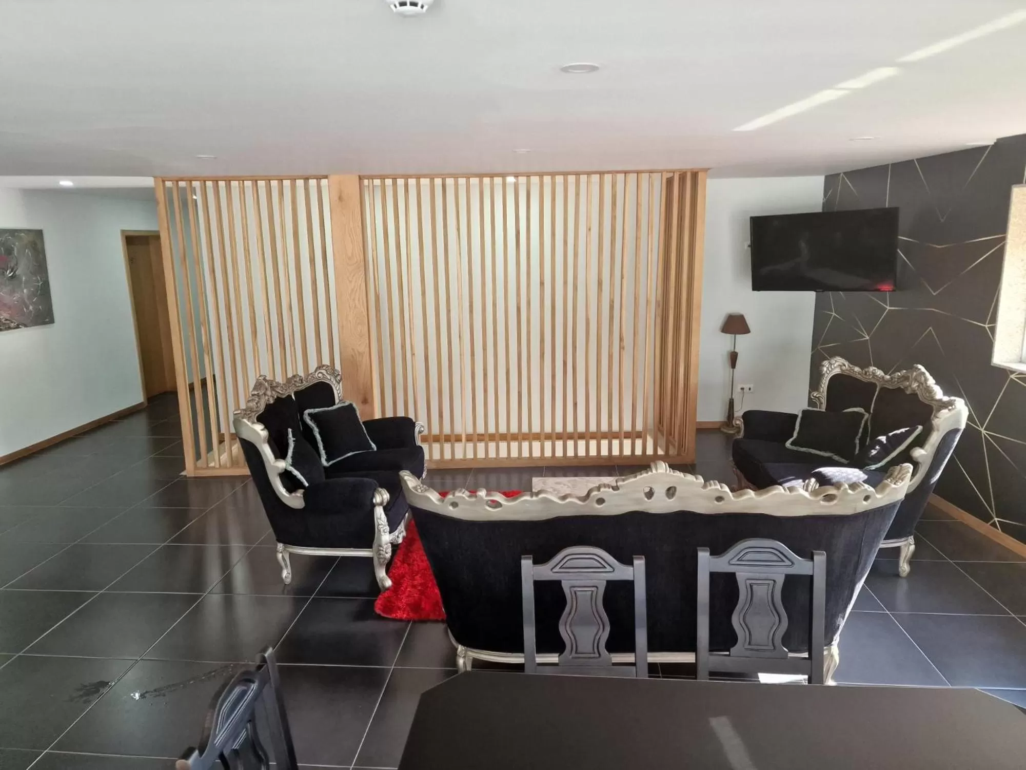 Leonchic - Guest House