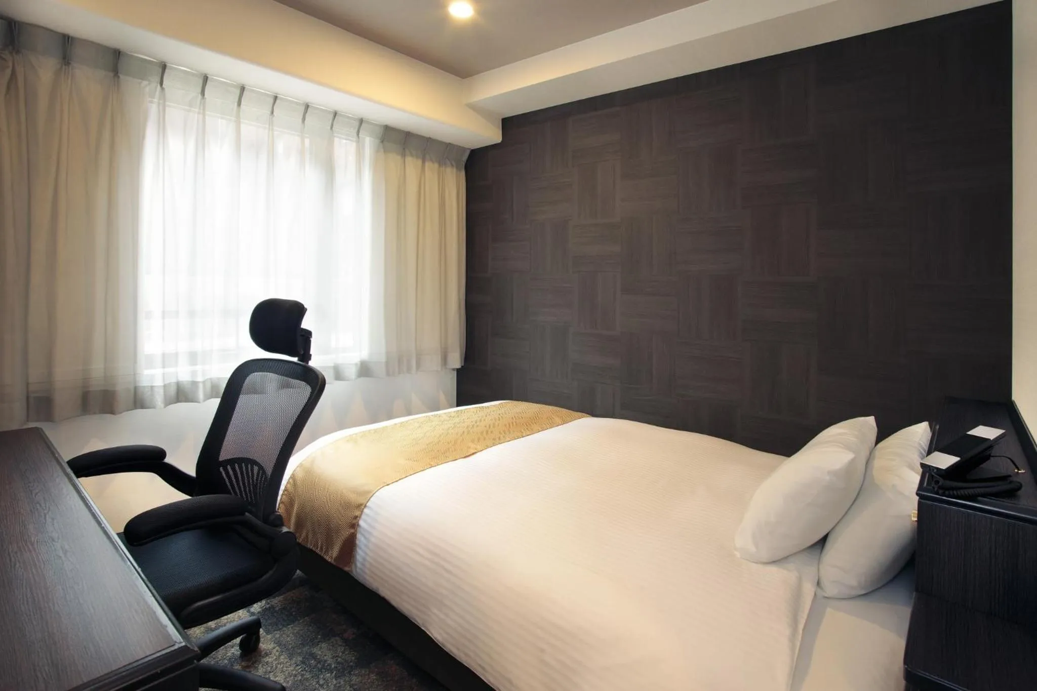 Photo of the whole room, Bed in El Inn Kyoto