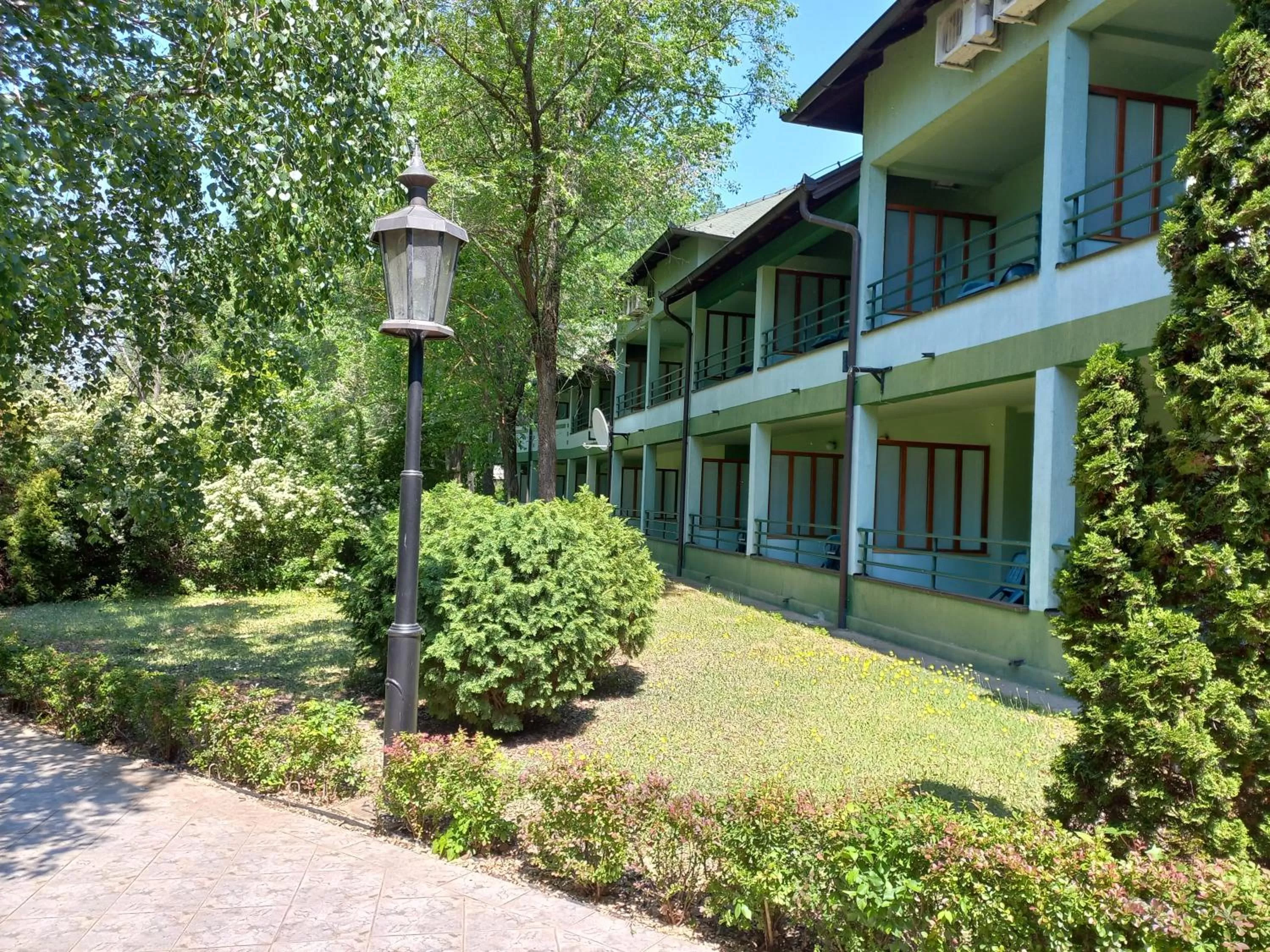 Property Building in Garni Hotel Lupus