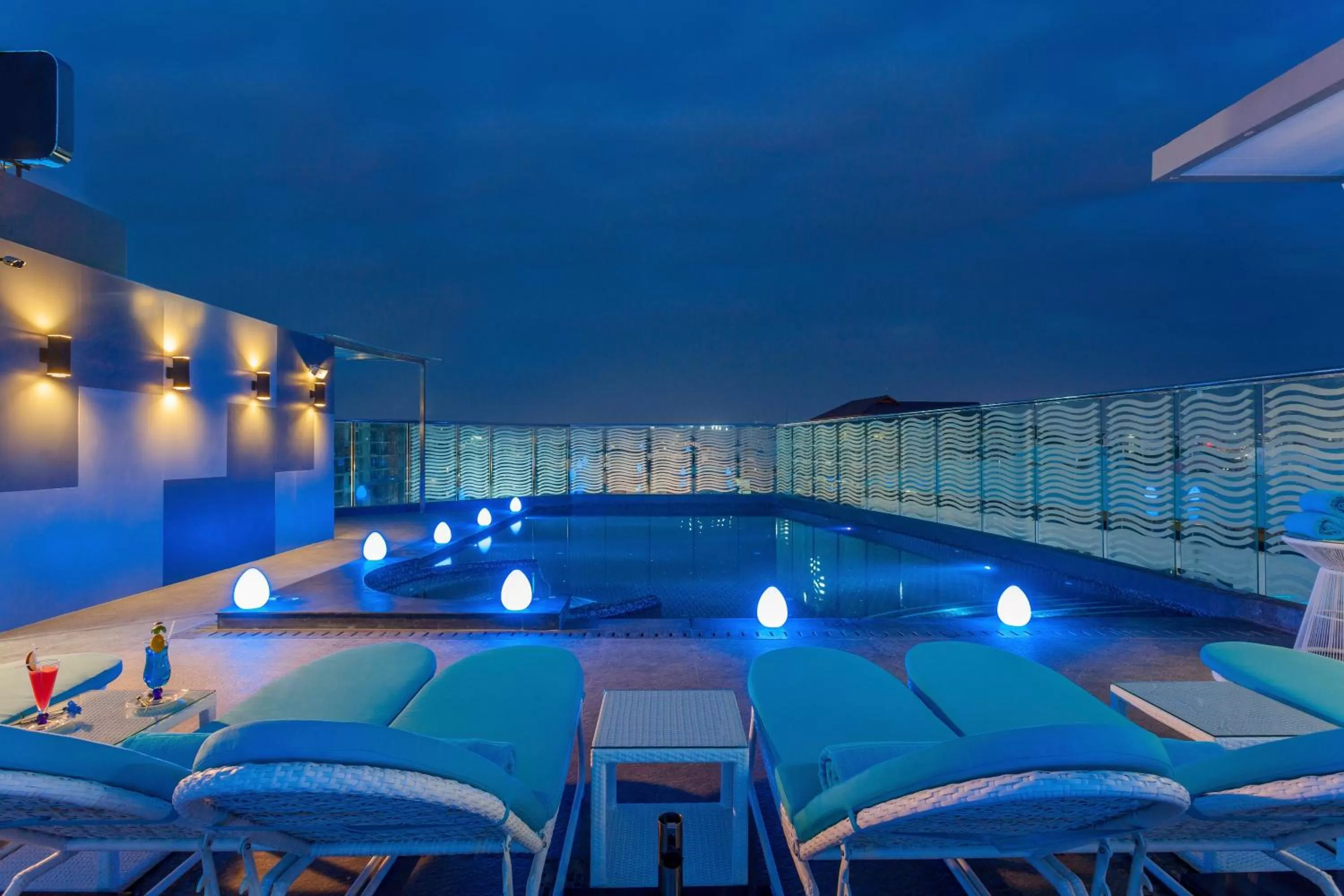 Swimming pool in Shilat Avenue Pattaya