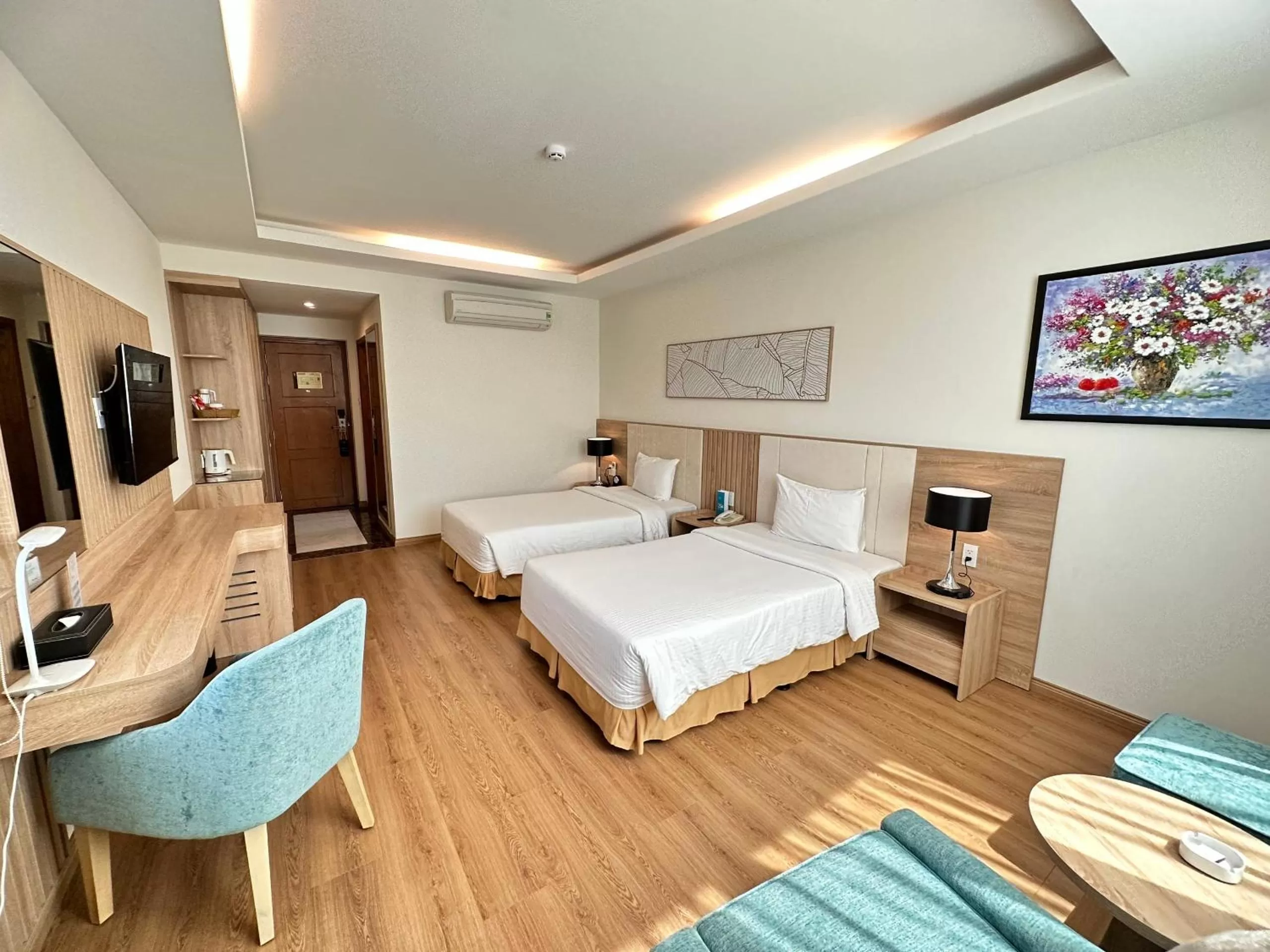 Photo of the whole room, Bed in Muong Thanh Holiday Vung Tau Hotel