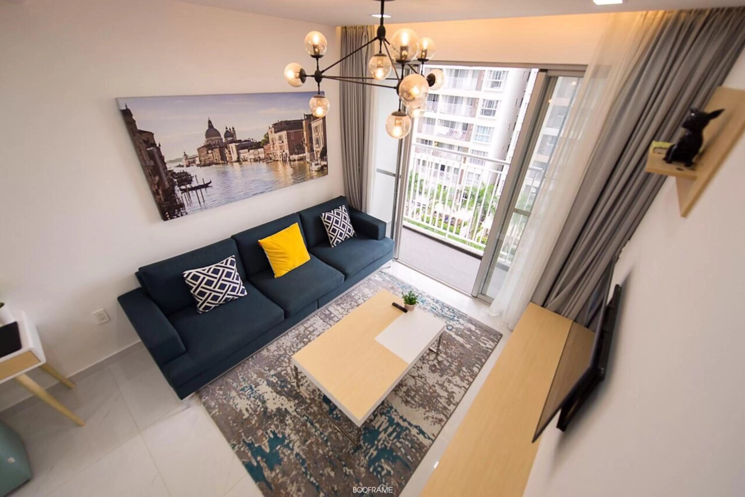 Living room in Scenic Valley Suite