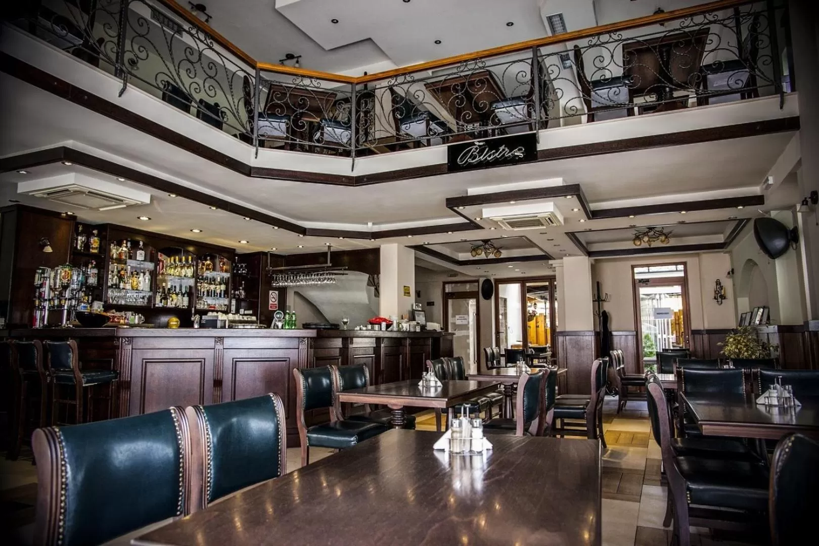 Lounge or bar, Restaurant/Places to Eat in Hotel Treff