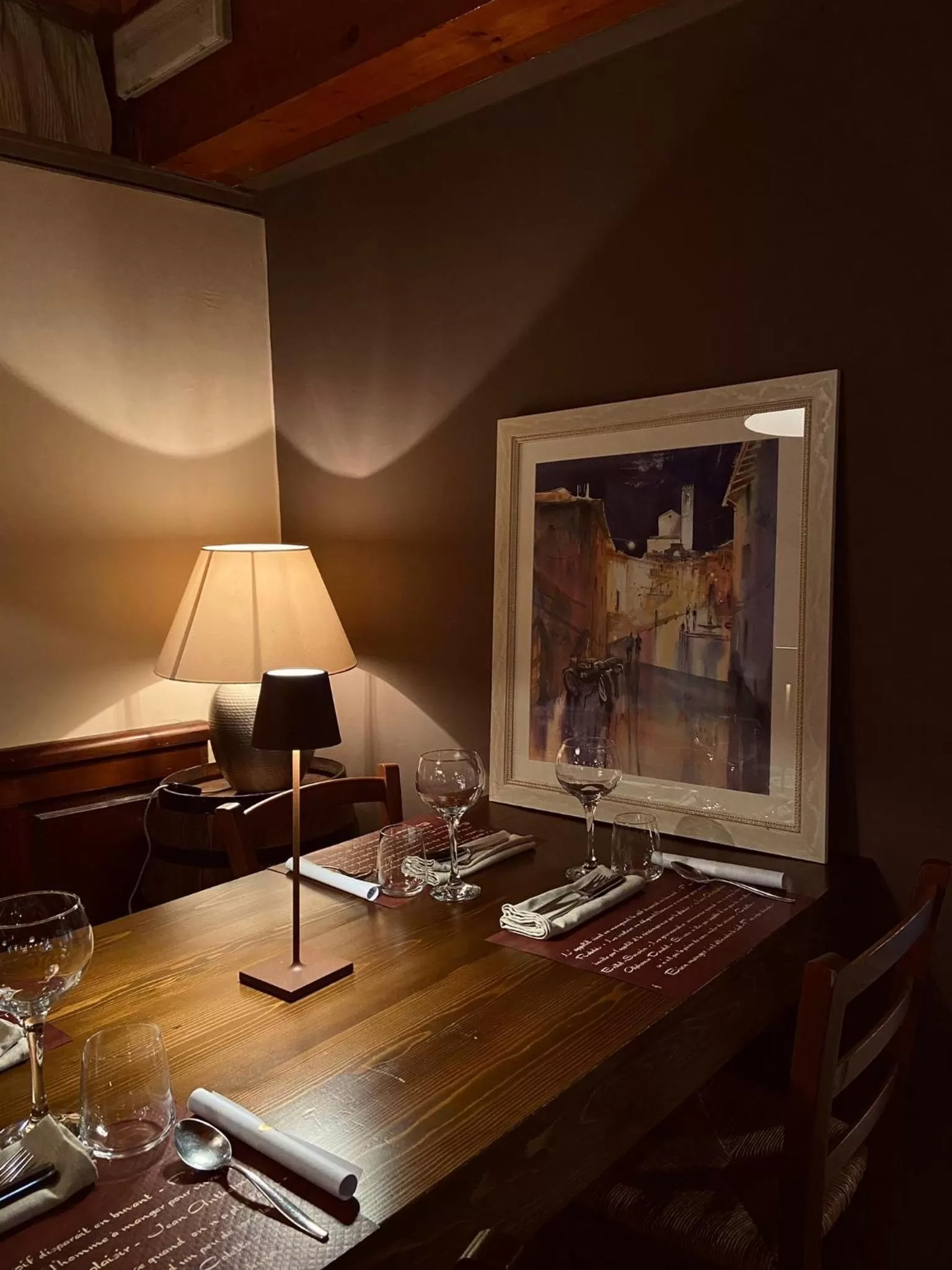 Restaurant/places to eat in DiVino Rooms Deluxe