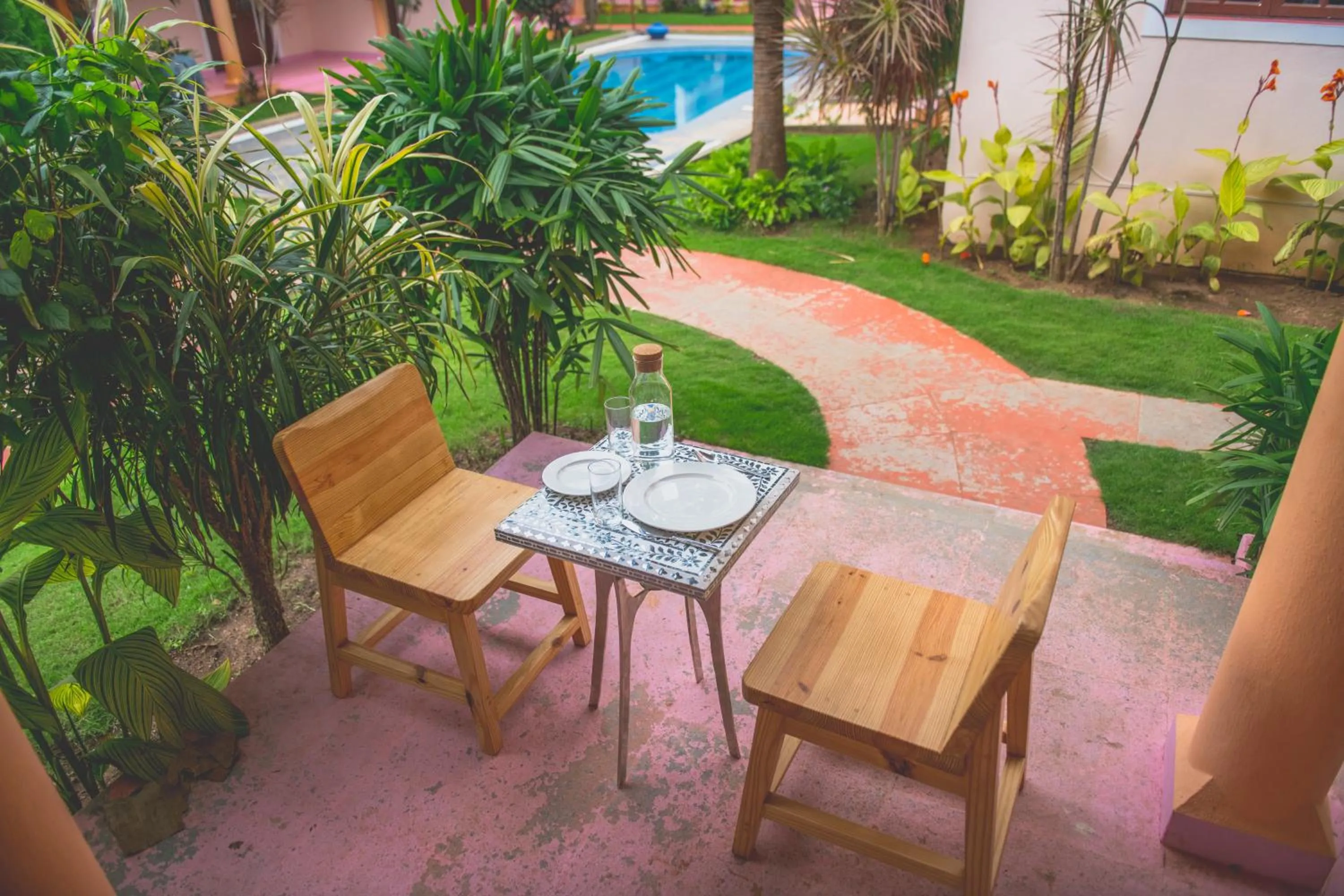 Restaurant/places to eat in Amour Resort