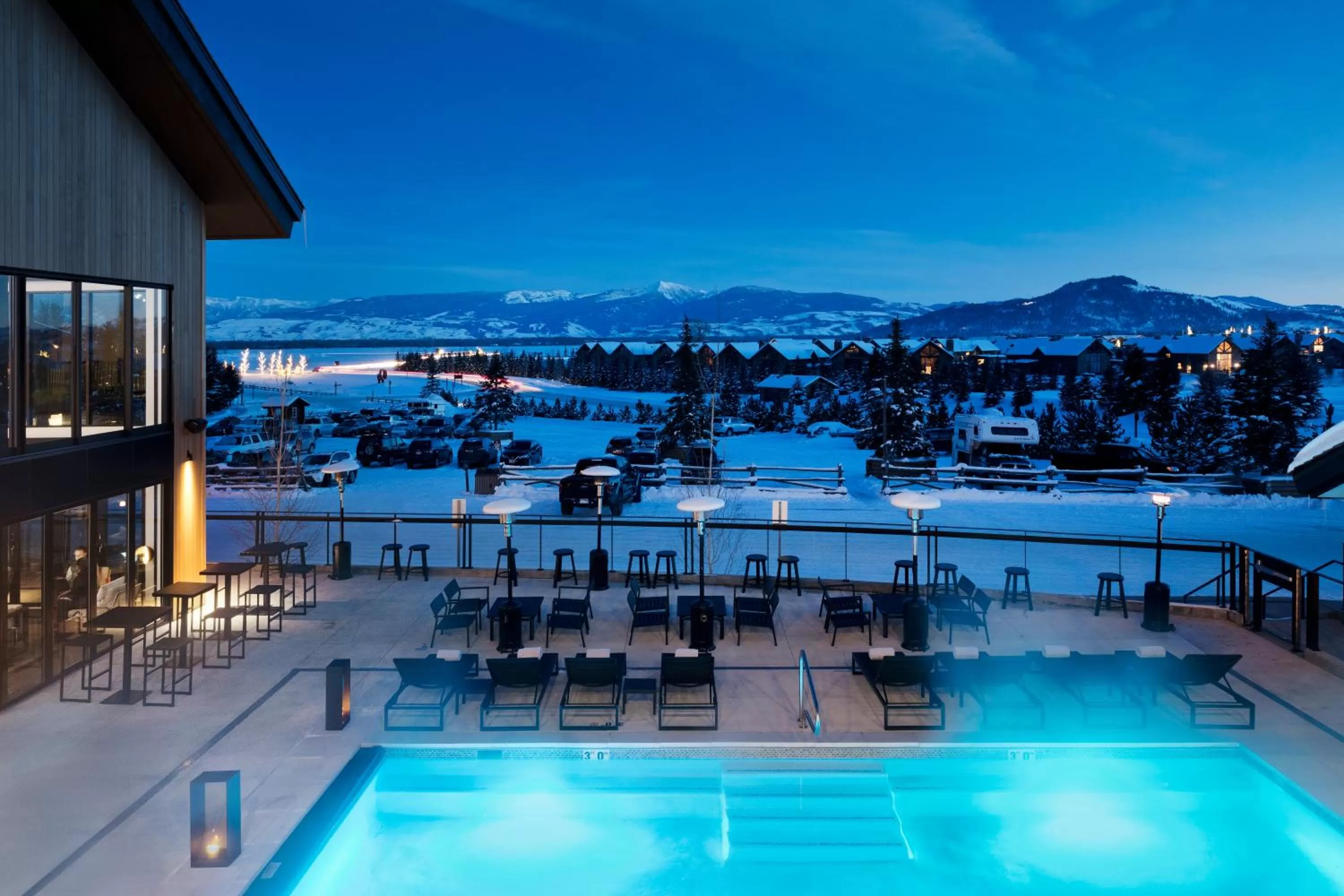 Swimming Pool in Continuum Hotel