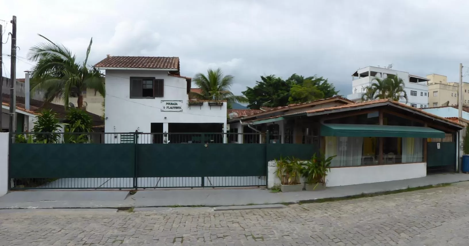 Facade/entrance, Property Building in Suítes o Flautista