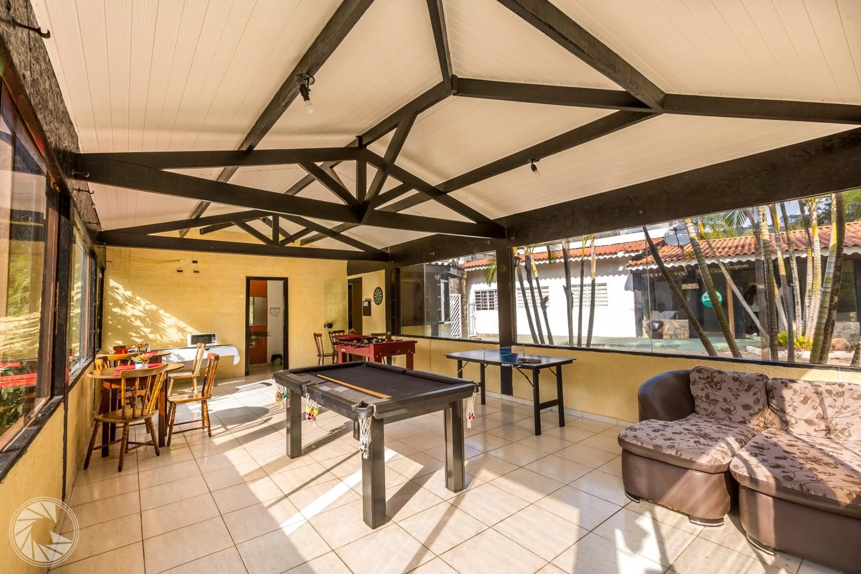 Billiards in Pousada Atibaia